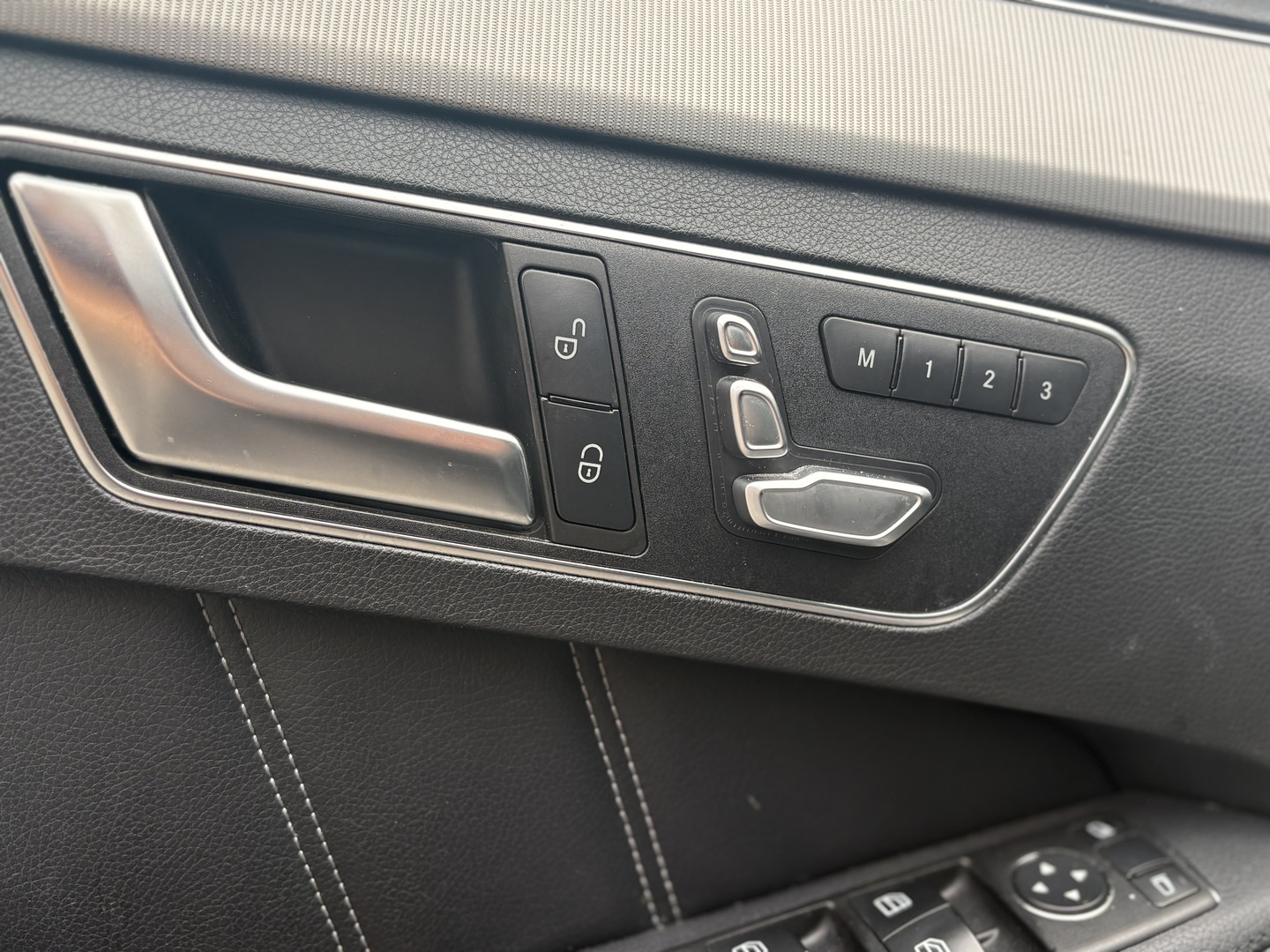 MERCEDES-BENZ E 2013