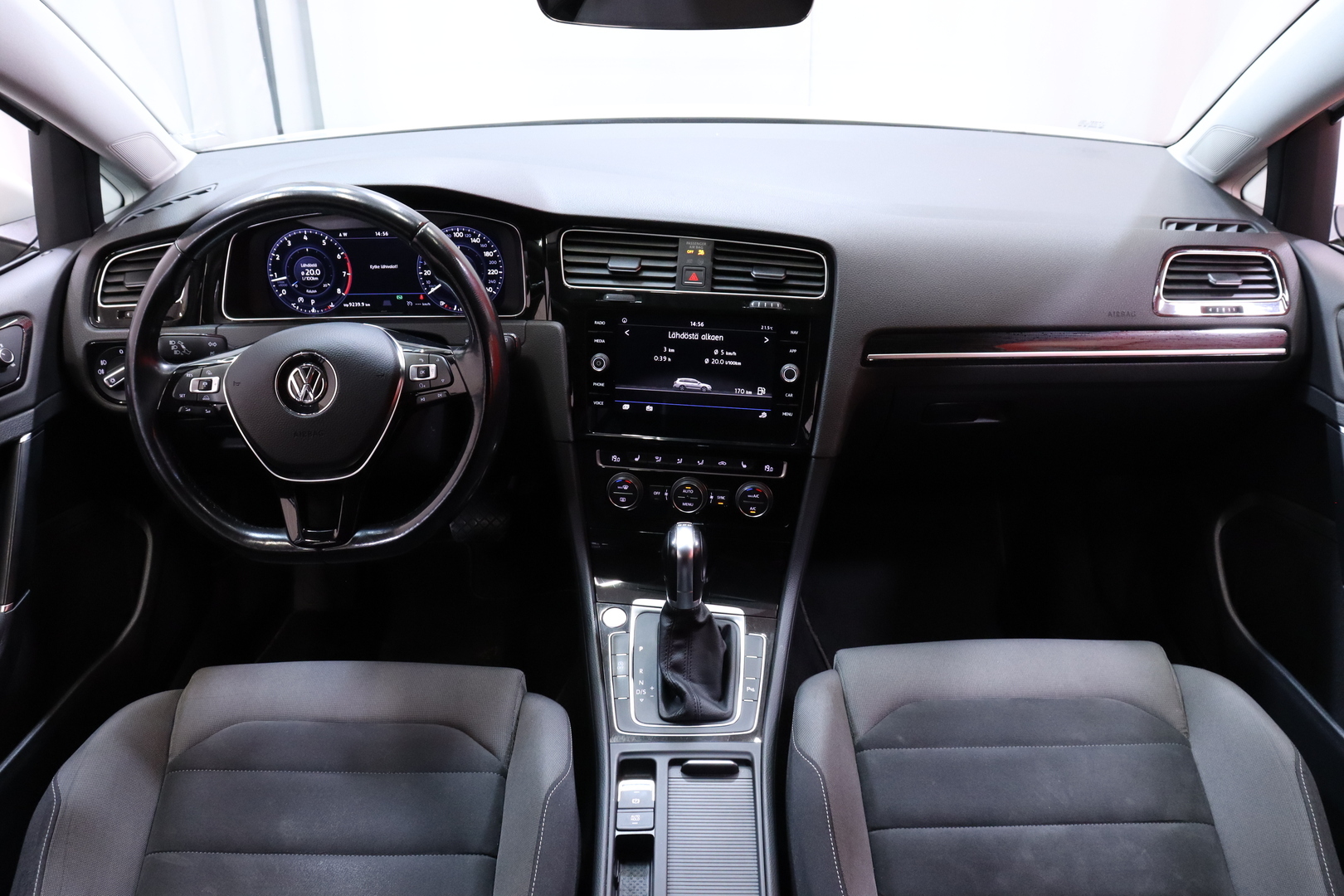 VOLKSWAGEN Golf 2017
