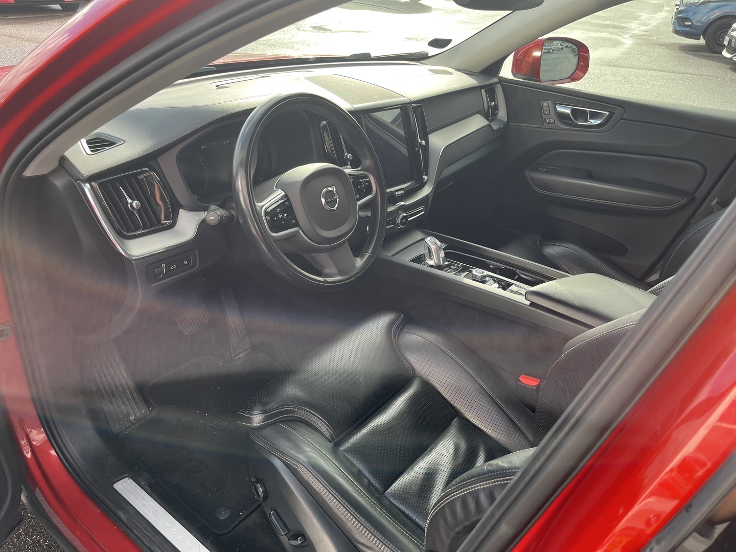 VOLVO XC60 2019