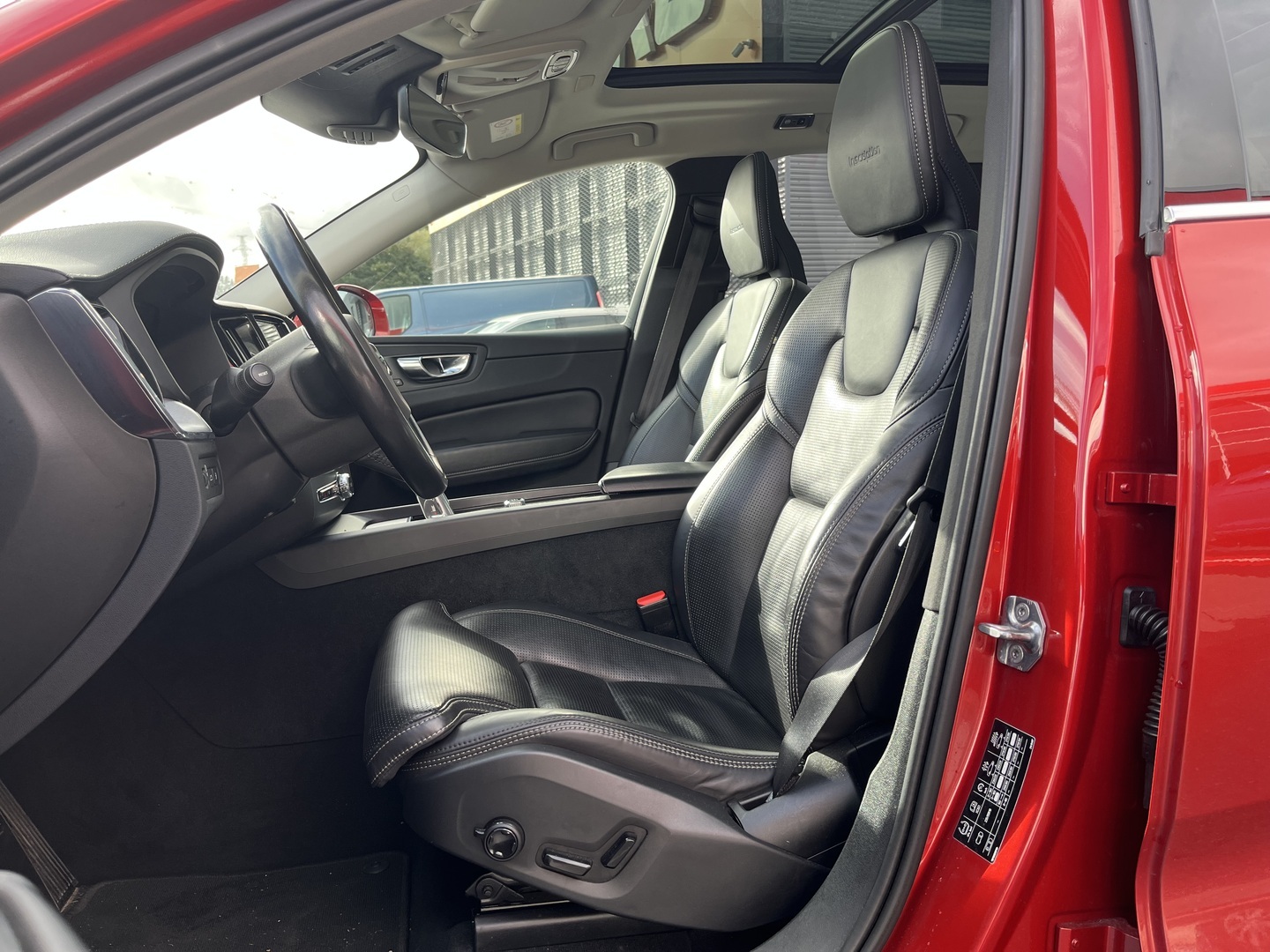 VOLVO XC60 2019