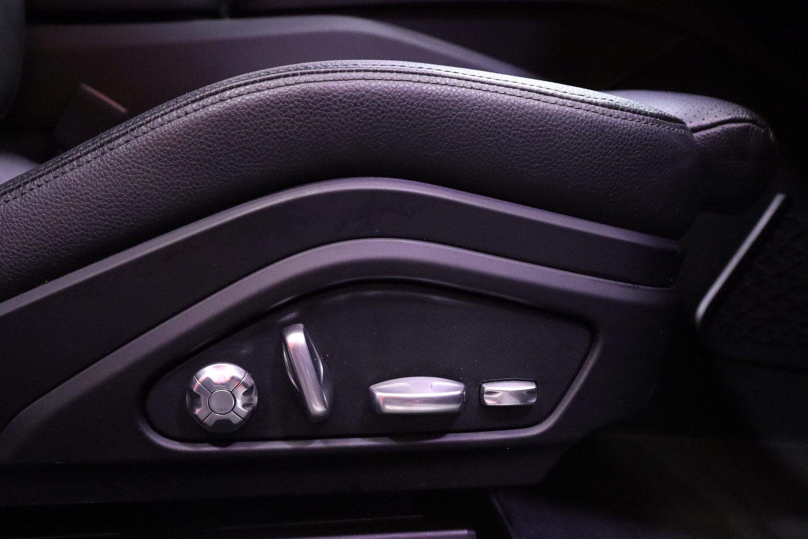 PORSCHE Panamera 2018