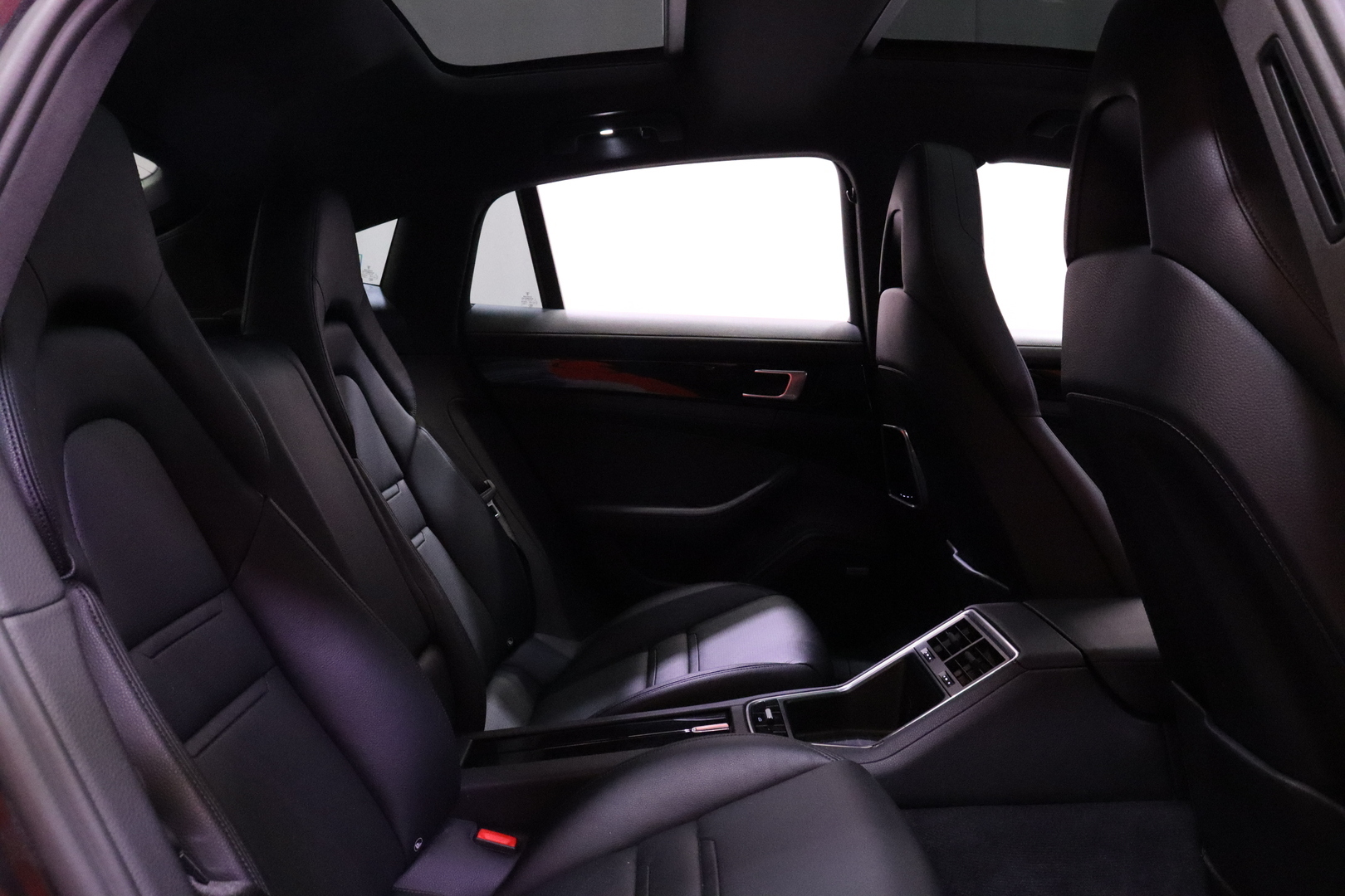 PORSCHE Panamera 2018