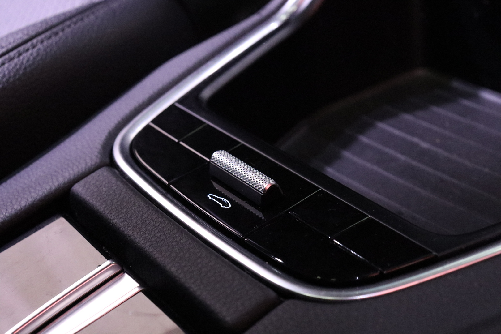 PORSCHE Panamera 2018