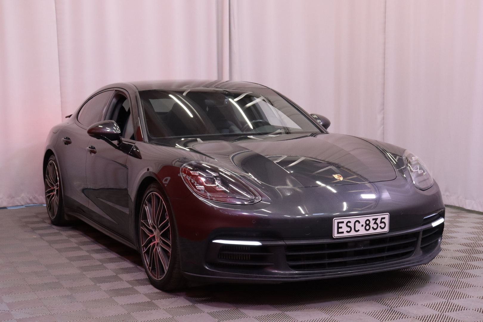 PORSCHE Panamera 2018