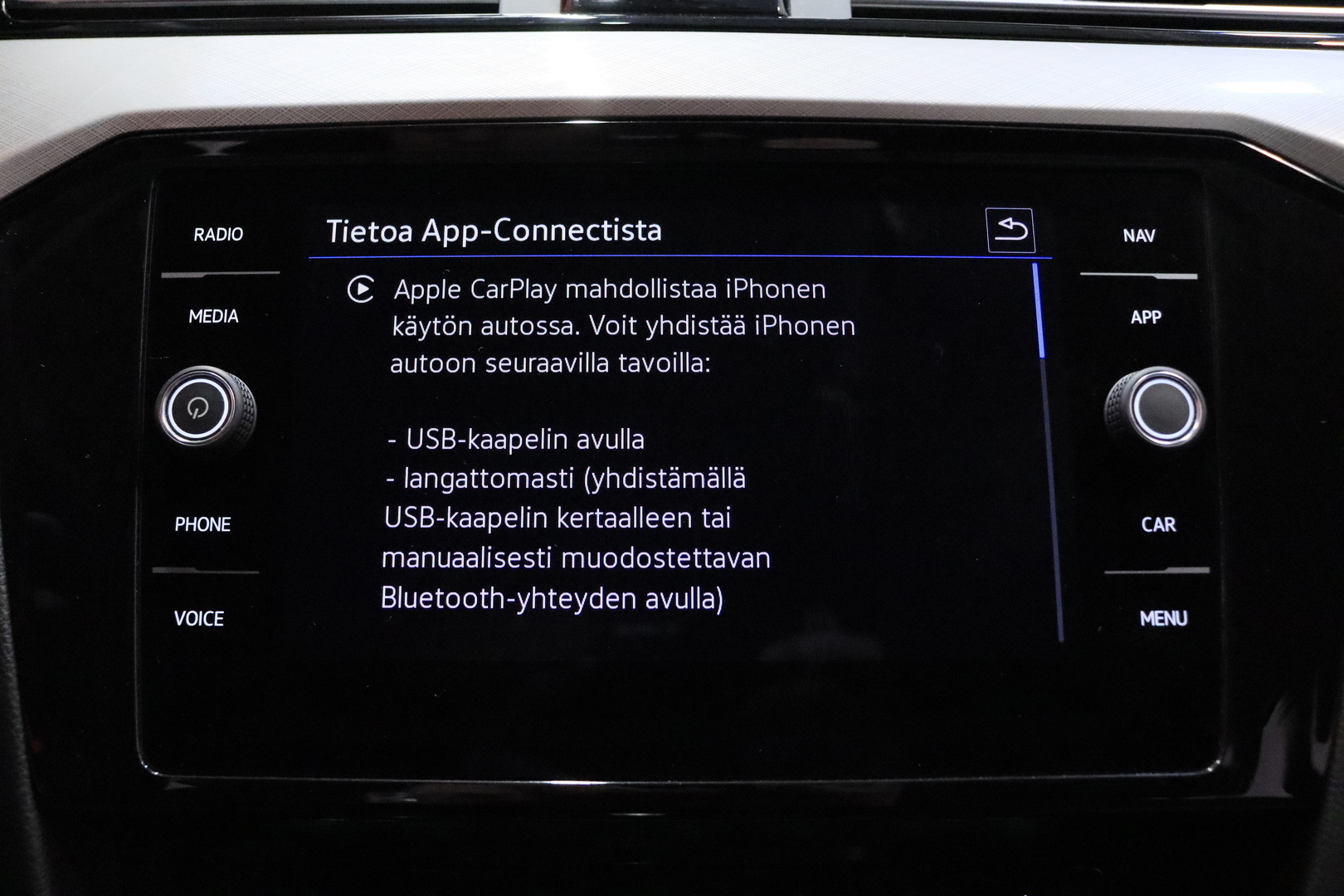 VOLKSWAGEN Passat 2022