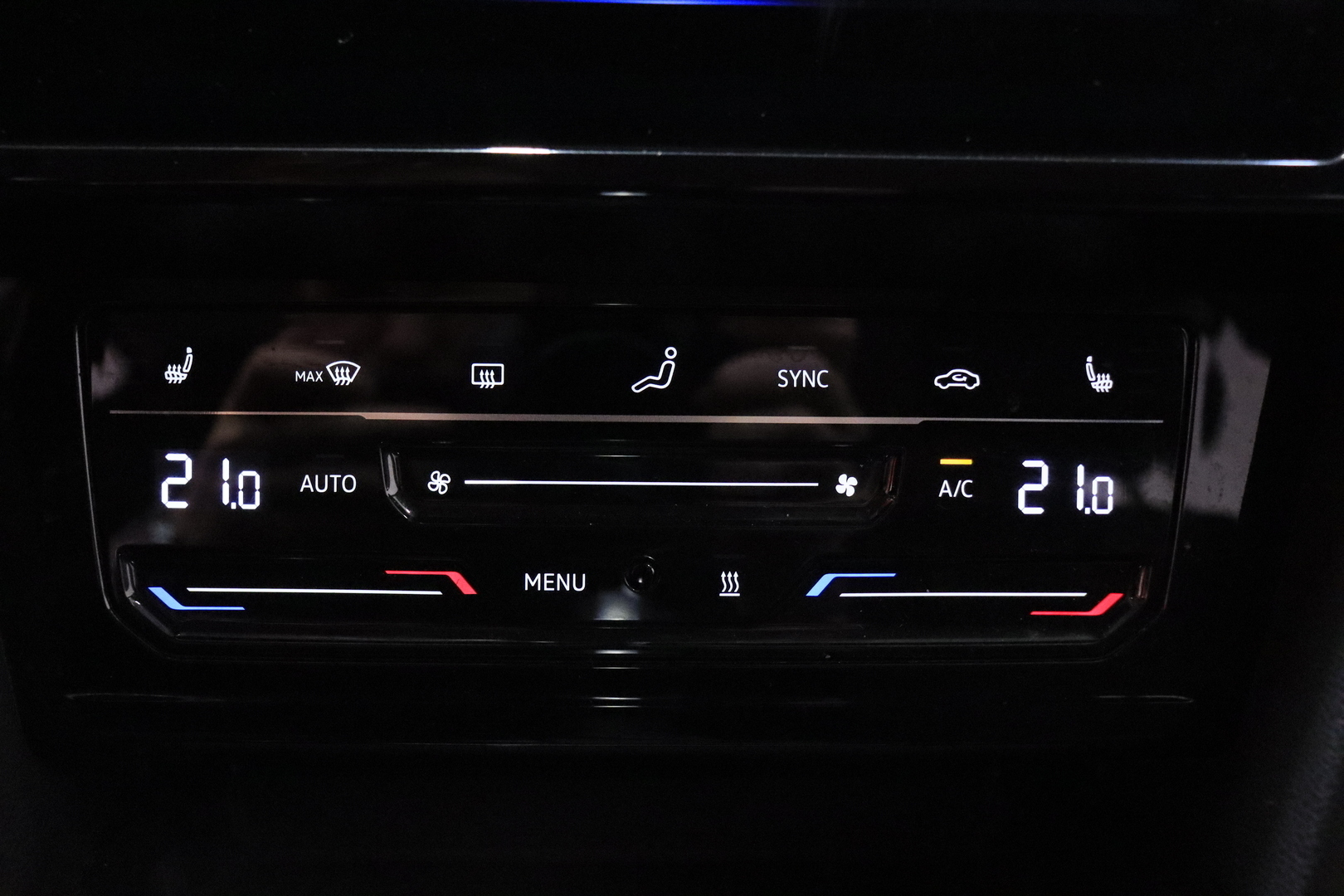 VOLKSWAGEN Passat 2022