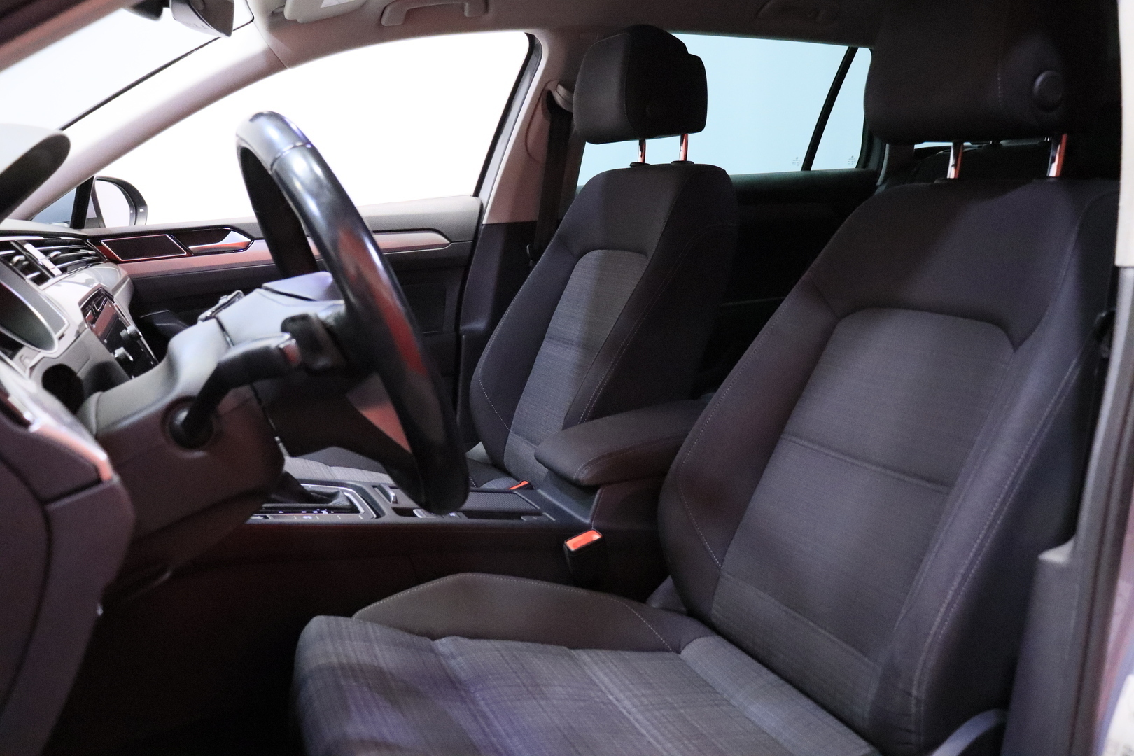 VOLKSWAGEN Passat 2022