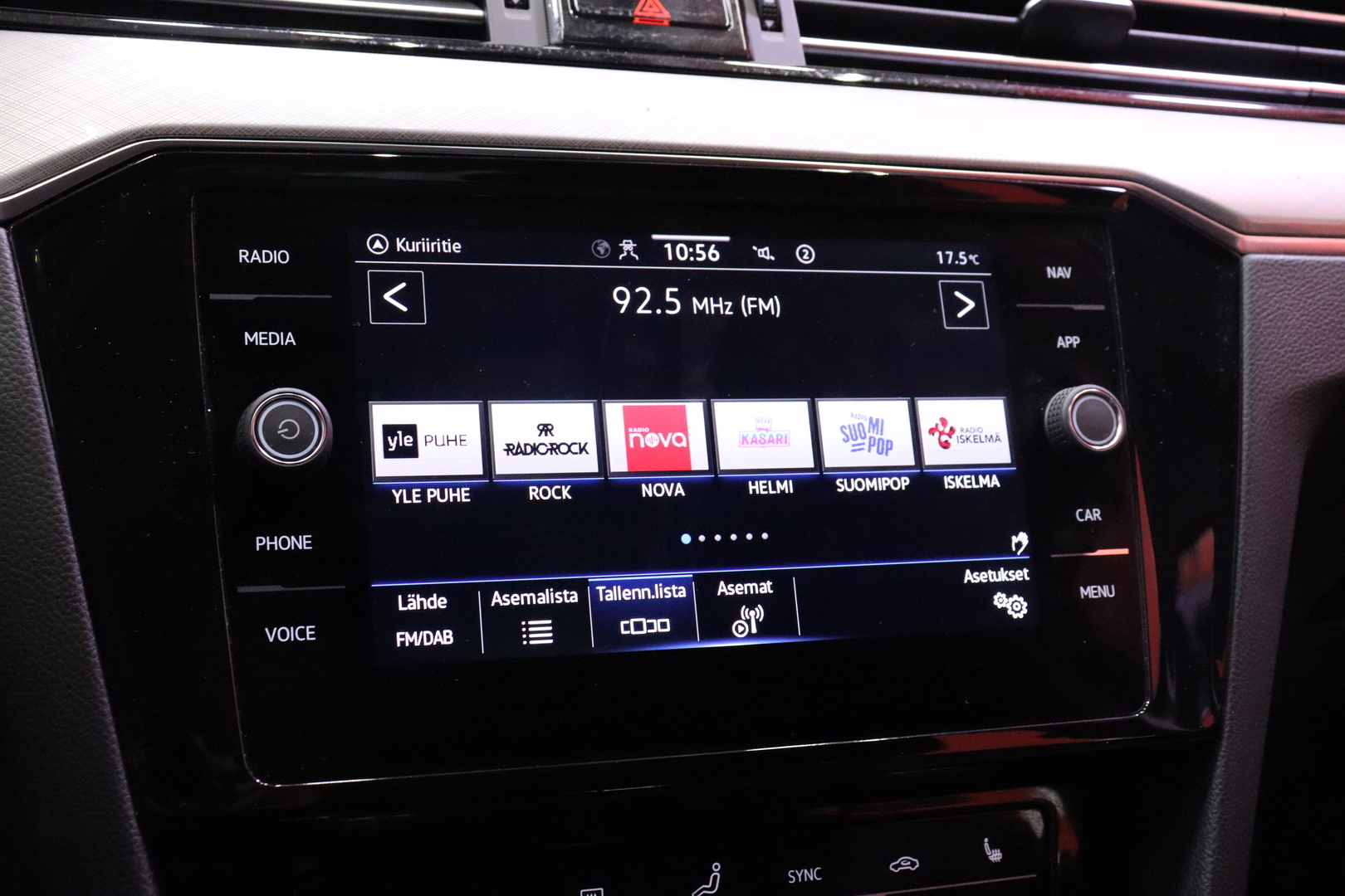 VOLKSWAGEN Passat 2021