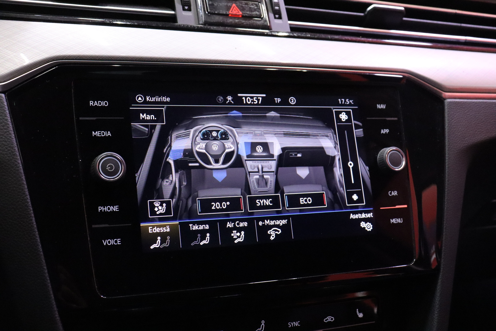 VOLKSWAGEN Passat 2021