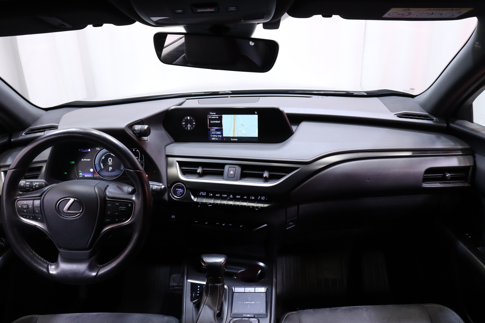 LEXUS UX 2022