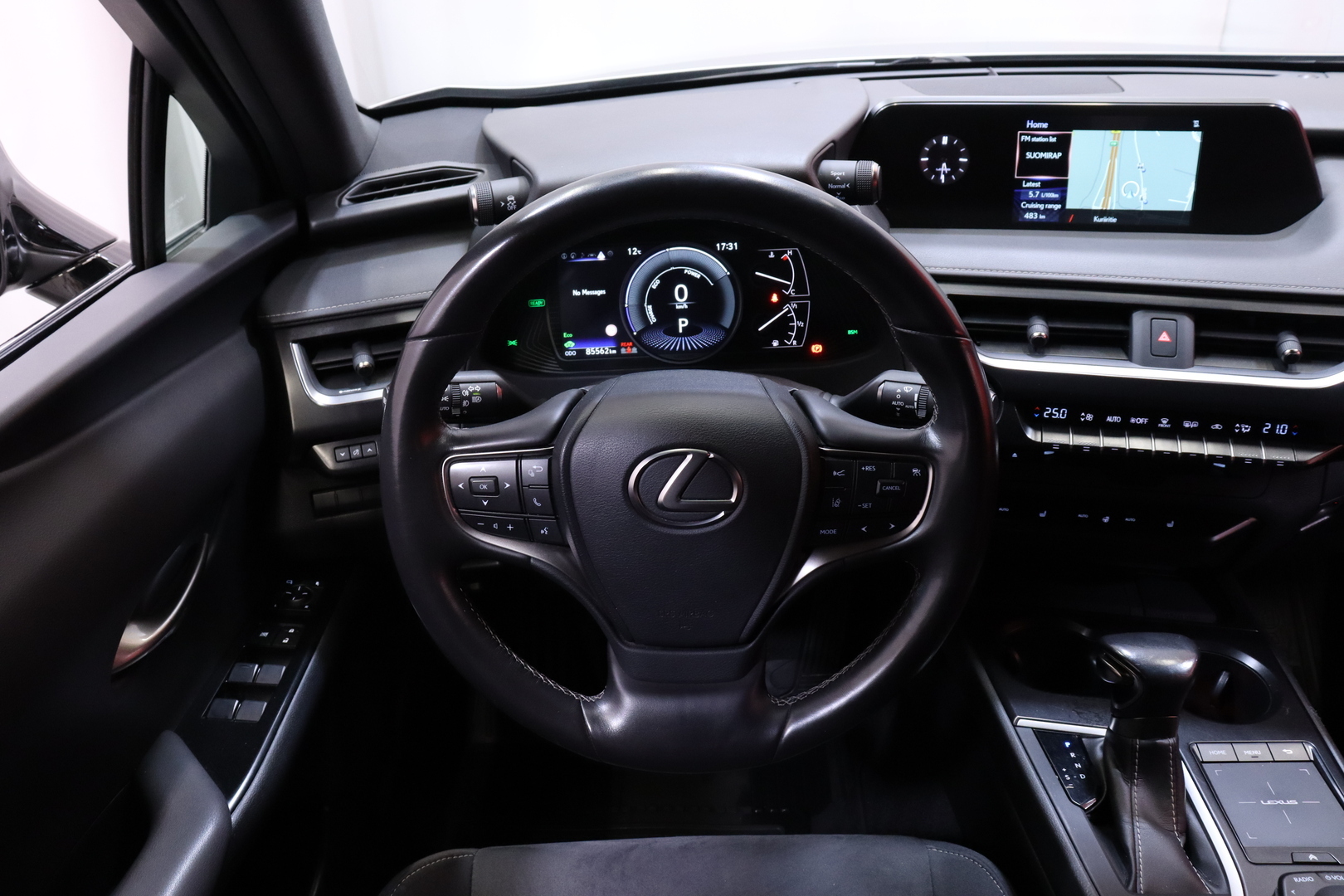 LEXUS UX 2022