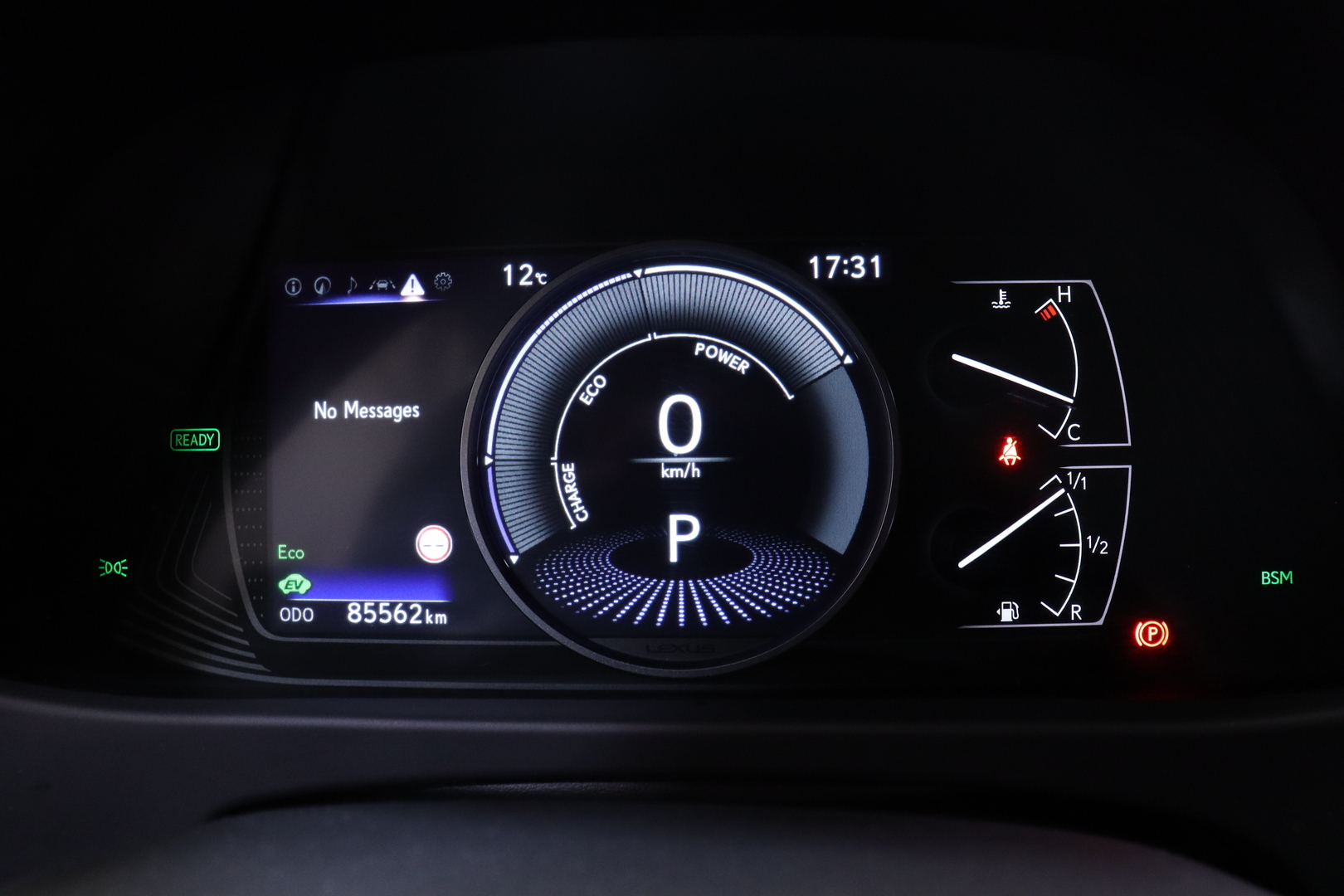 LEXUS UX 2022
