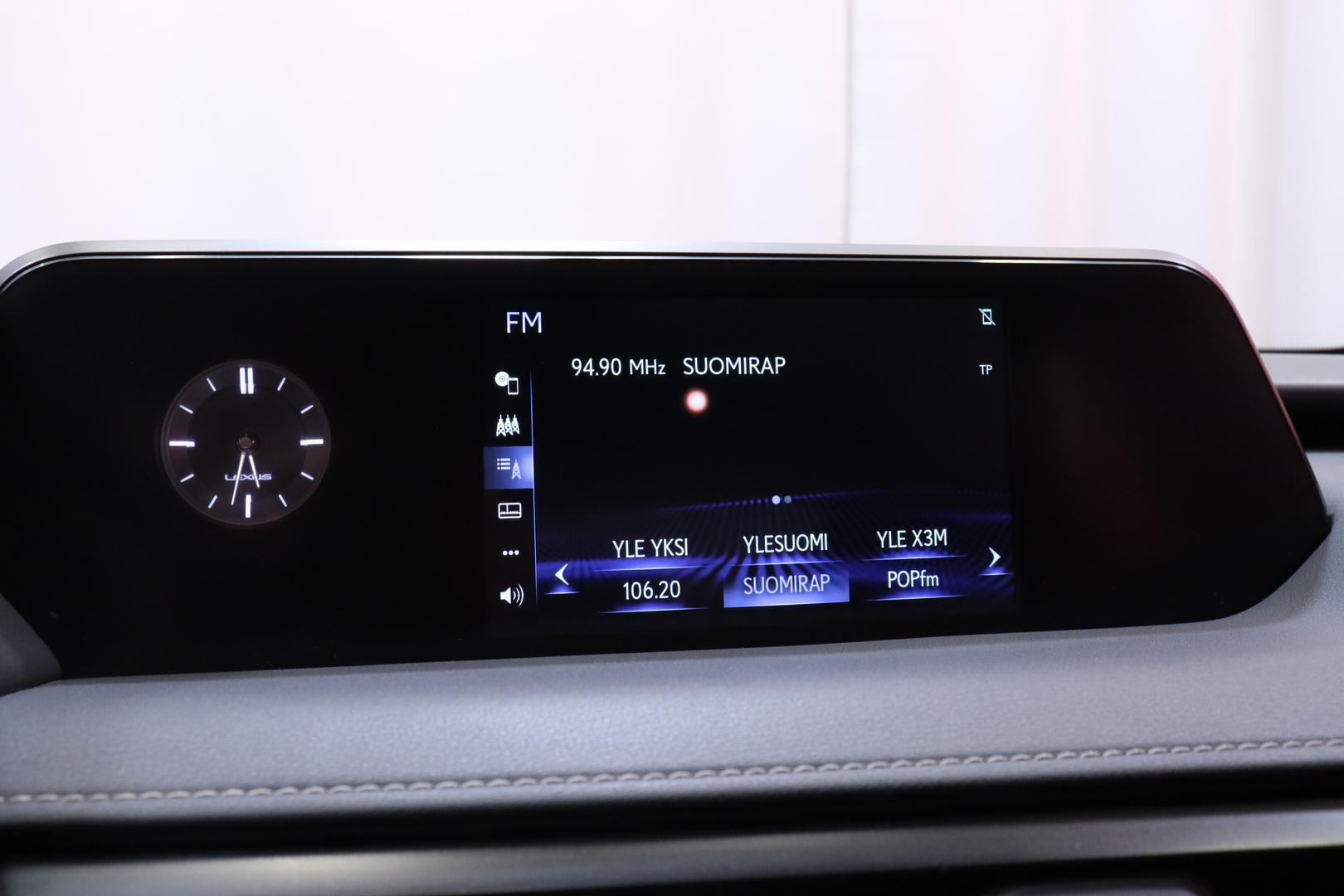 LEXUS UX 2022
