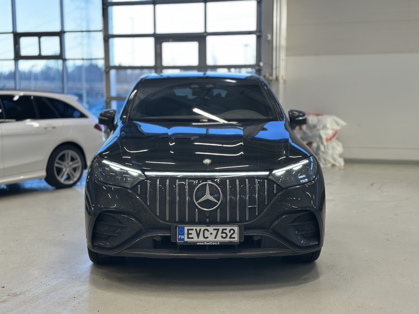 MERCEDES-BENZ EQE SUV 2023