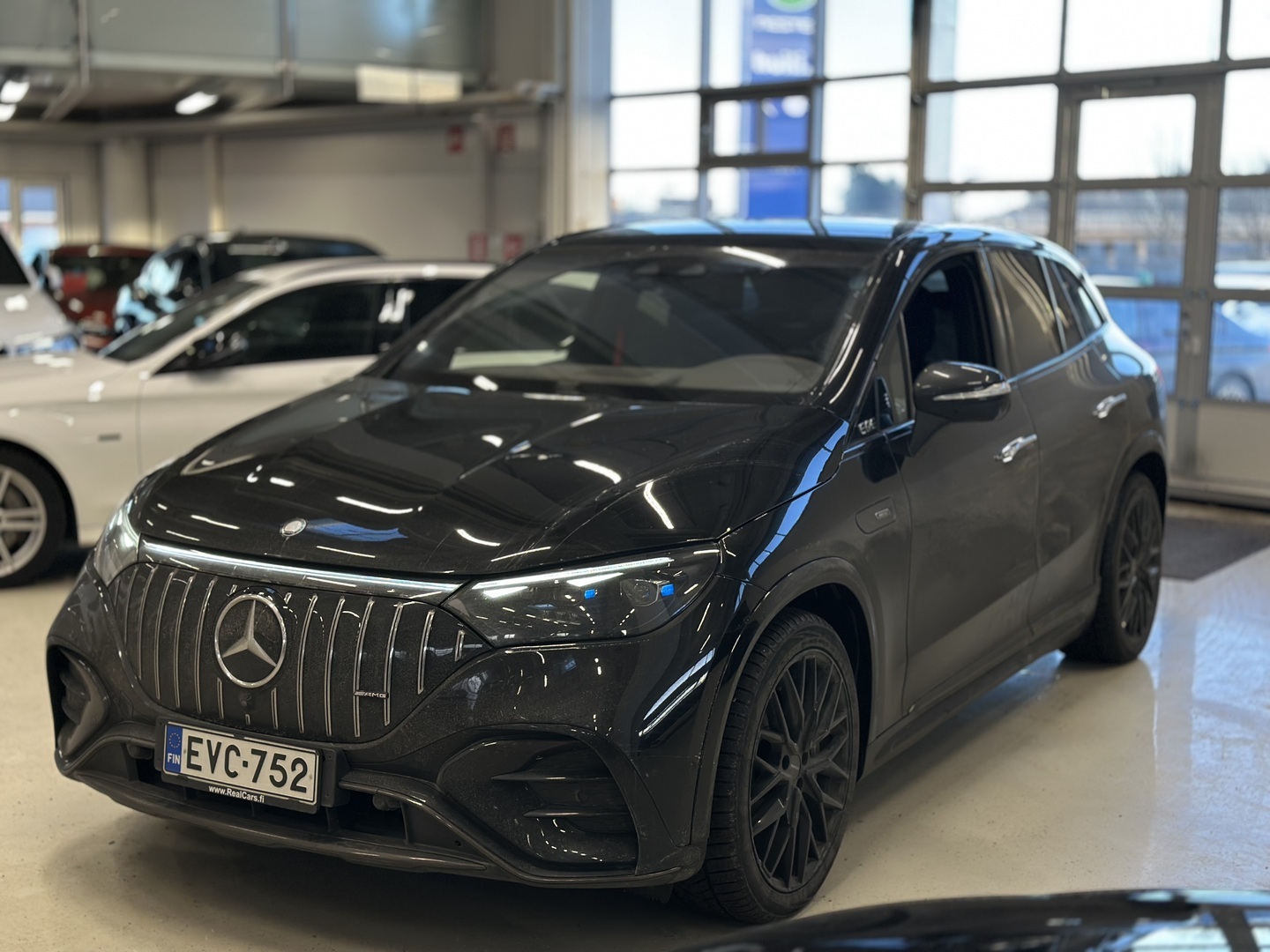 MERCEDES-BENZ EQE SUV 2023