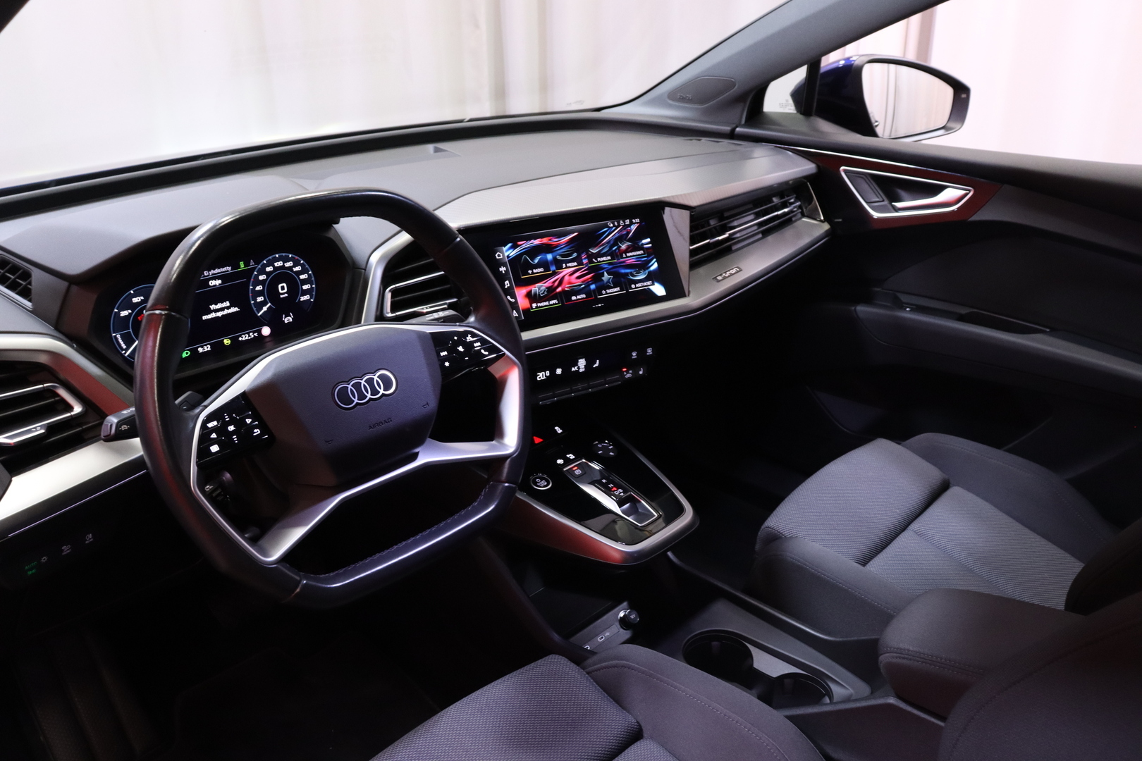 AUDI Q4 e-tron 2022