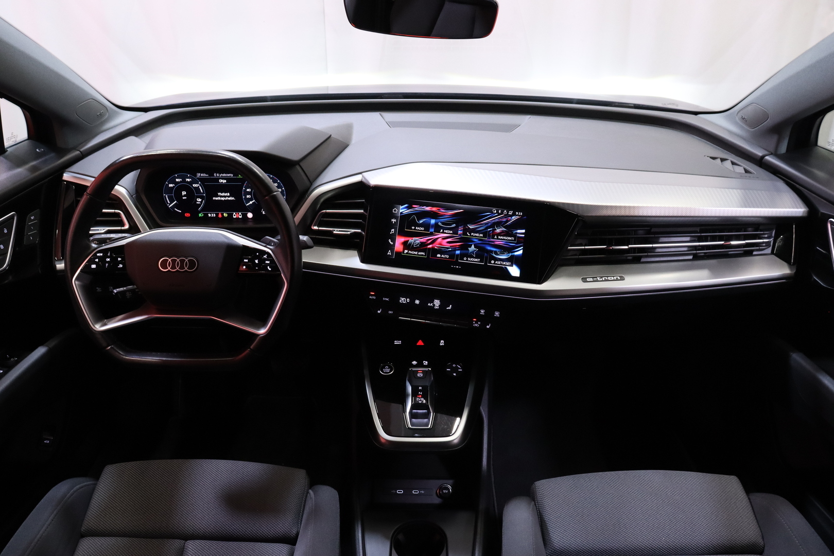 AUDI Q4 e-tron 2022