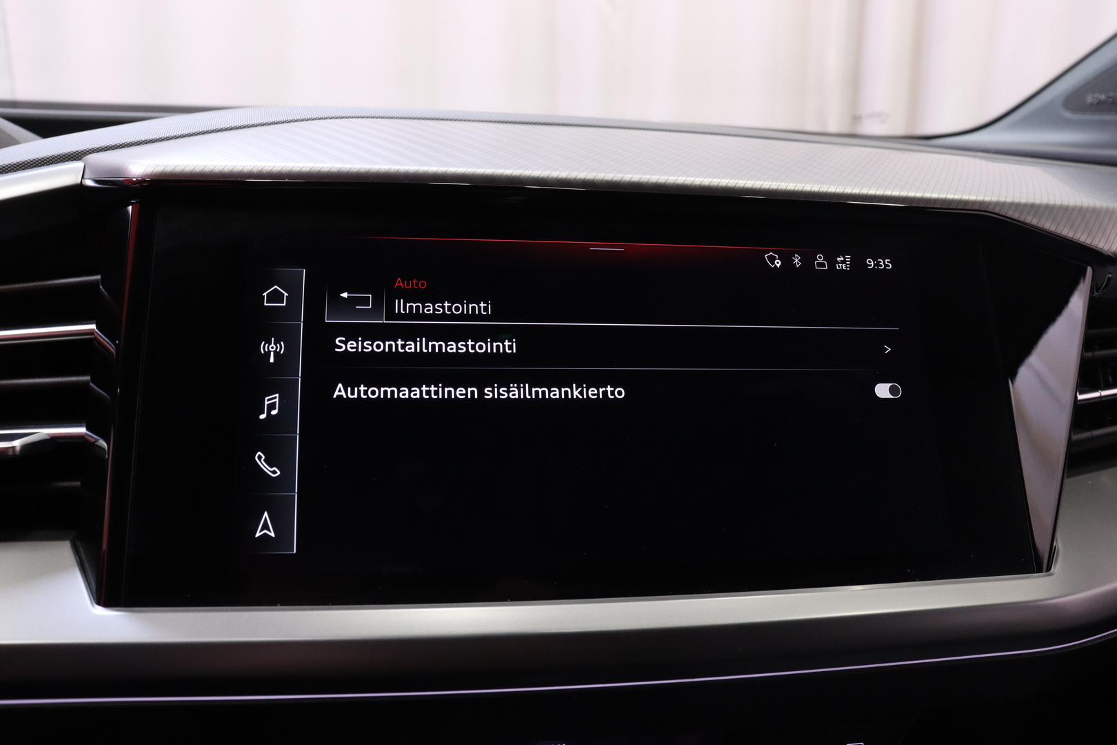 AUDI Q4 e-tron 2022