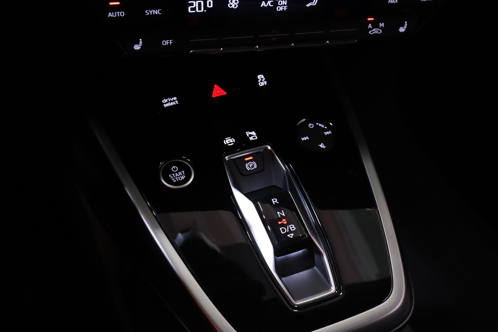 AUDI Q4 e-tron 2022