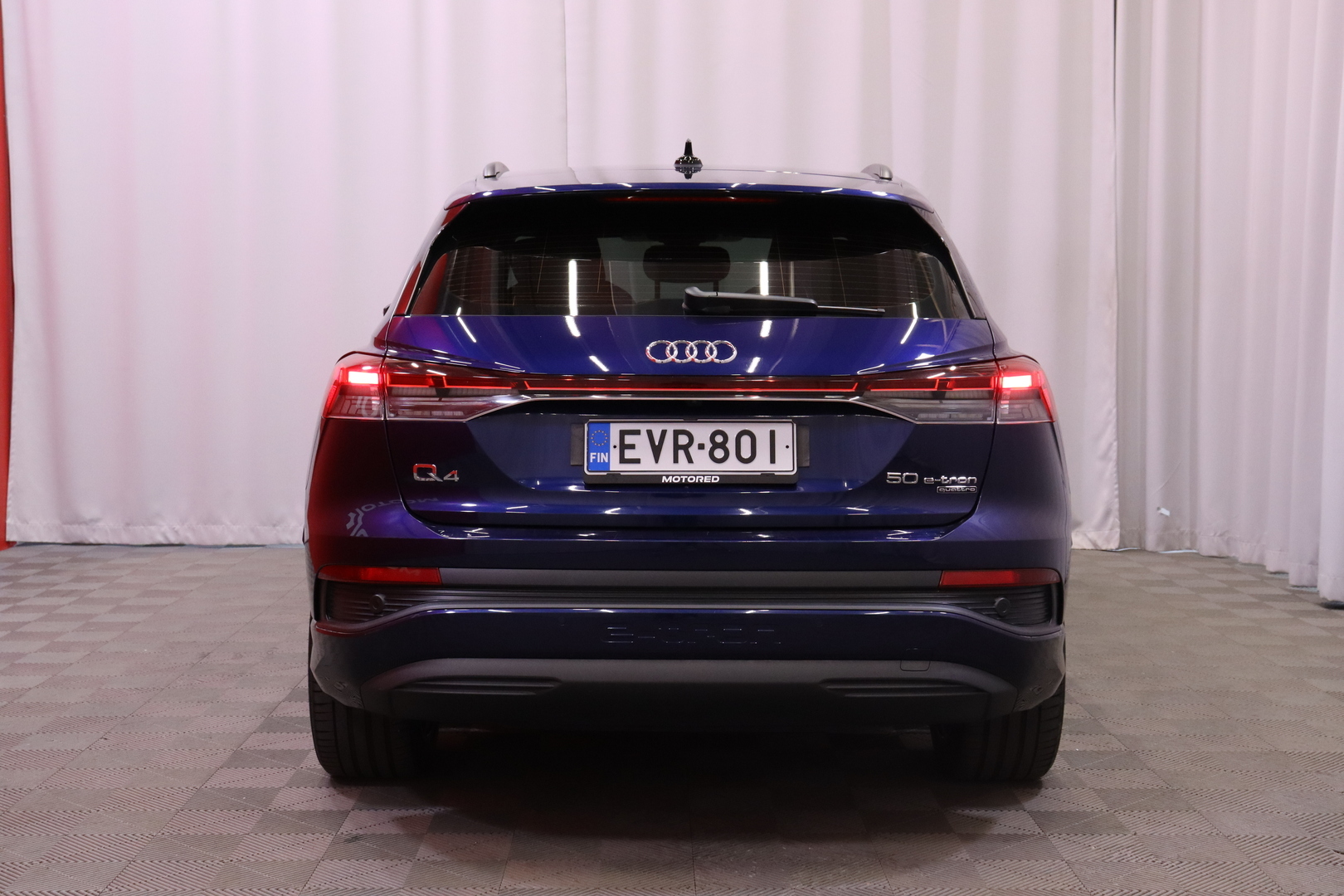 AUDI Q4 e-tron 2022