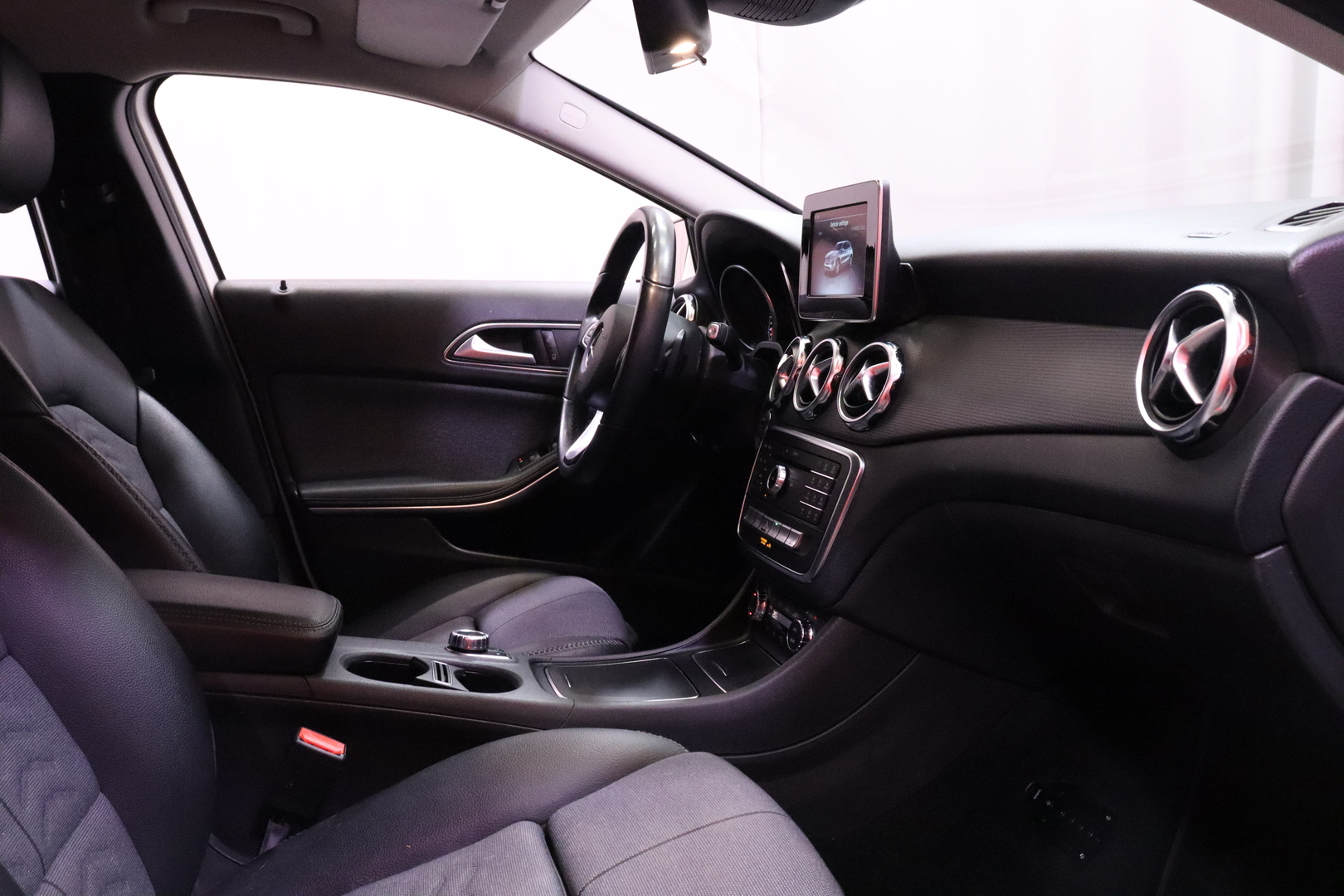 MERCEDES-BENZ GLA 2019