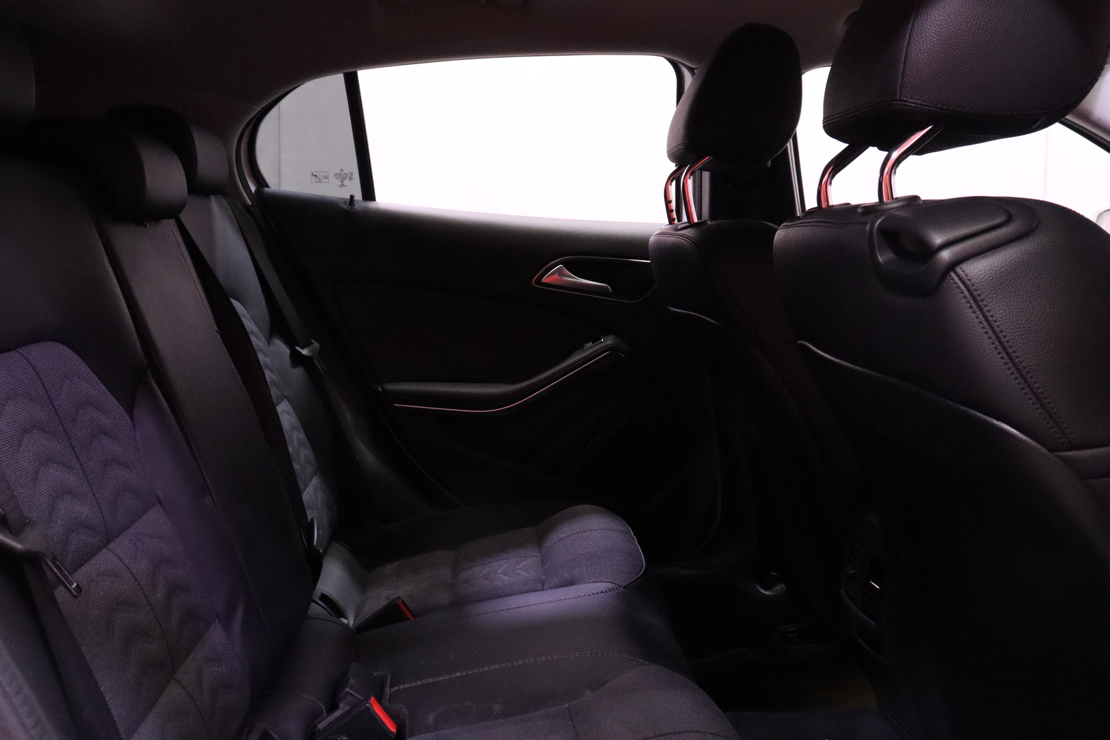 MERCEDES-BENZ GLA 2019