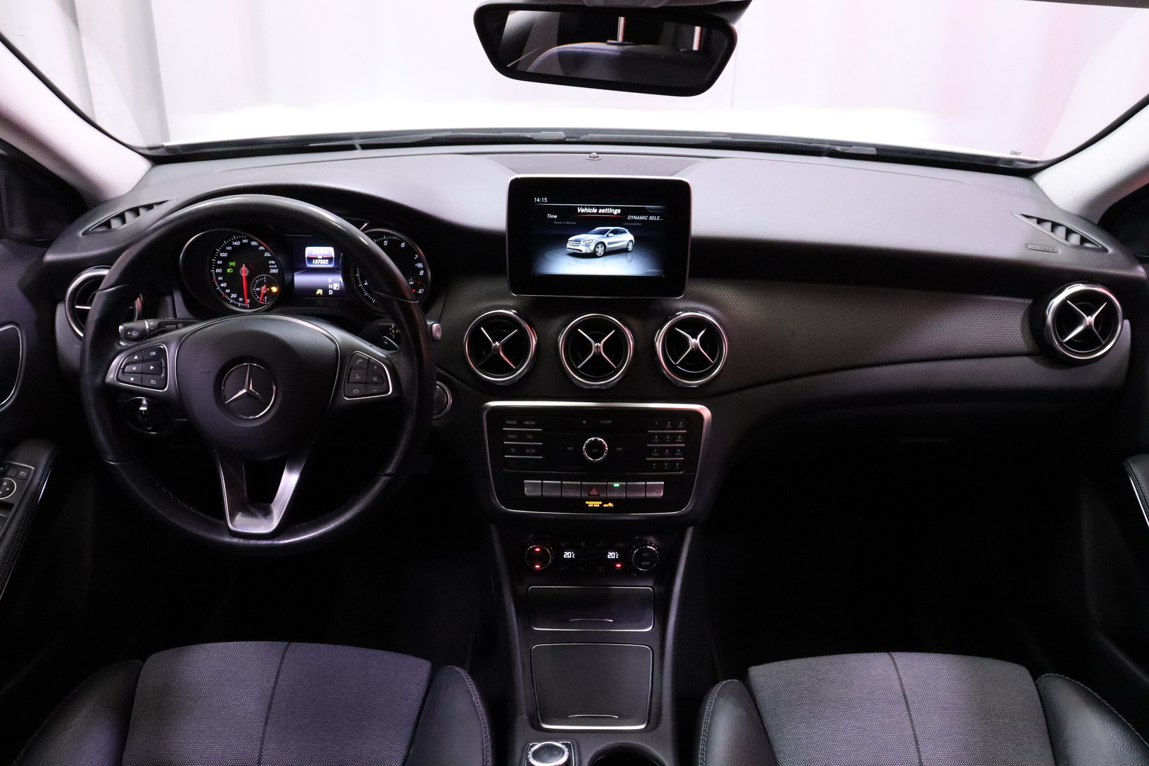 MERCEDES-BENZ GLA 2019