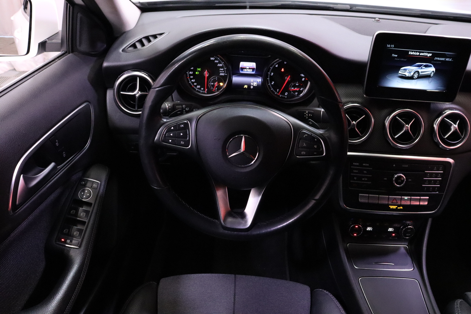 MERCEDES-BENZ GLA 2019