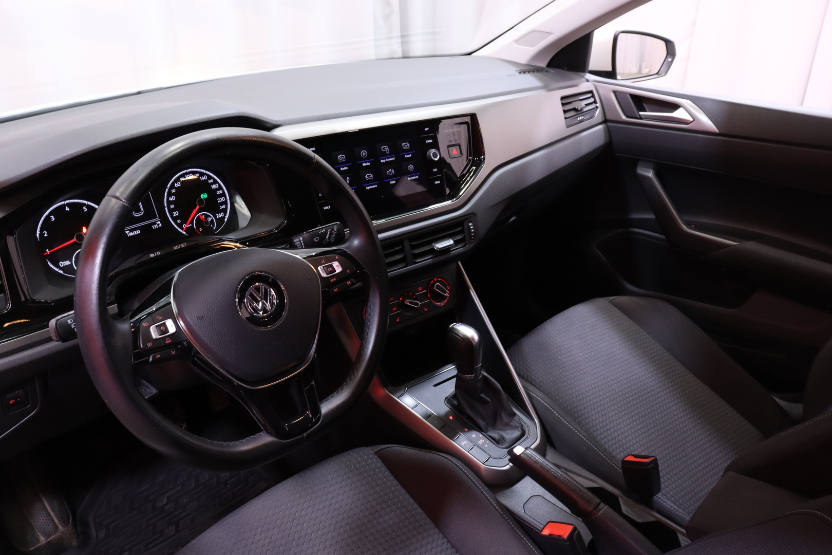 VOLKSWAGEN Polo 2019