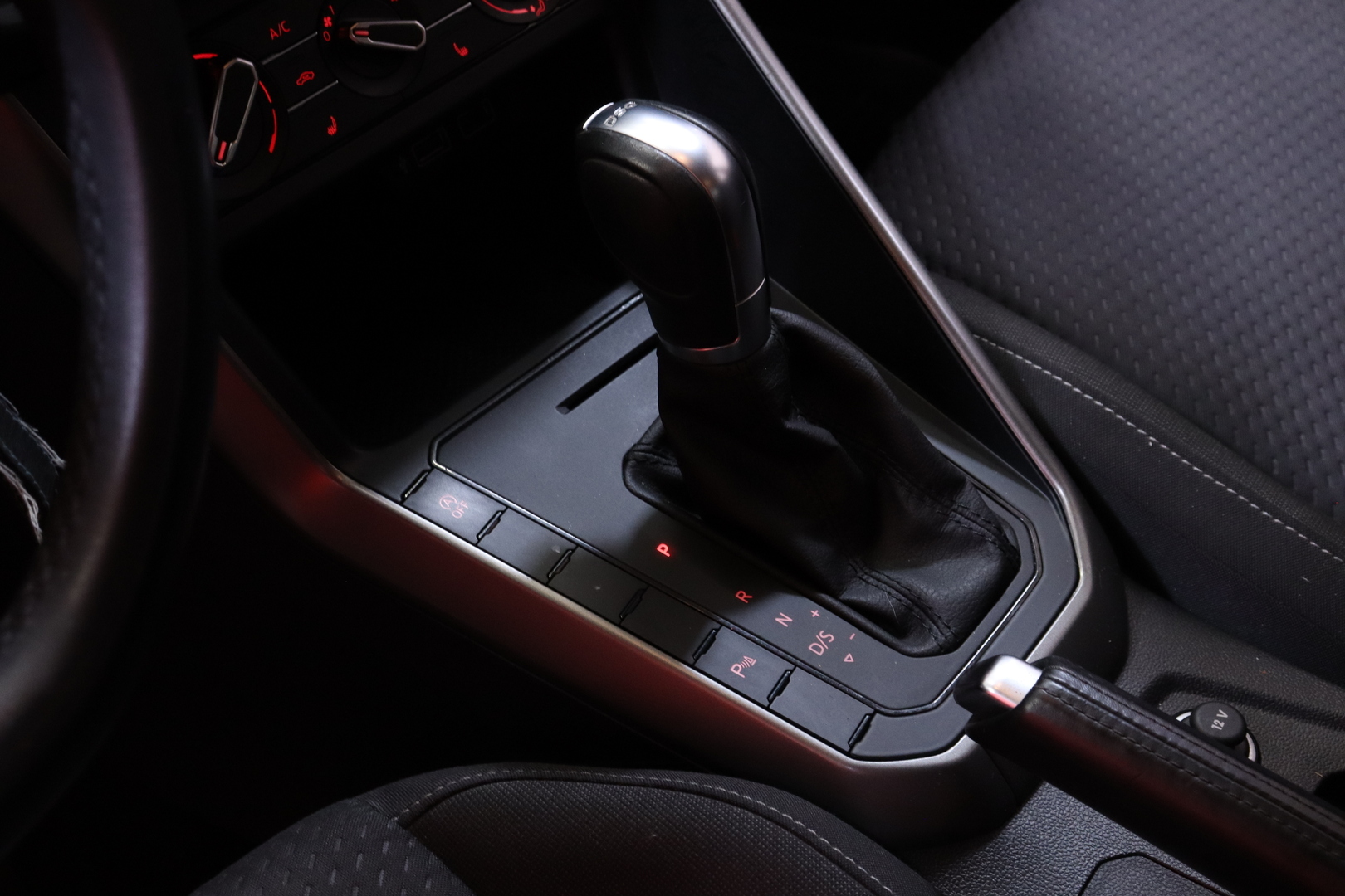 VOLKSWAGEN Polo 2019