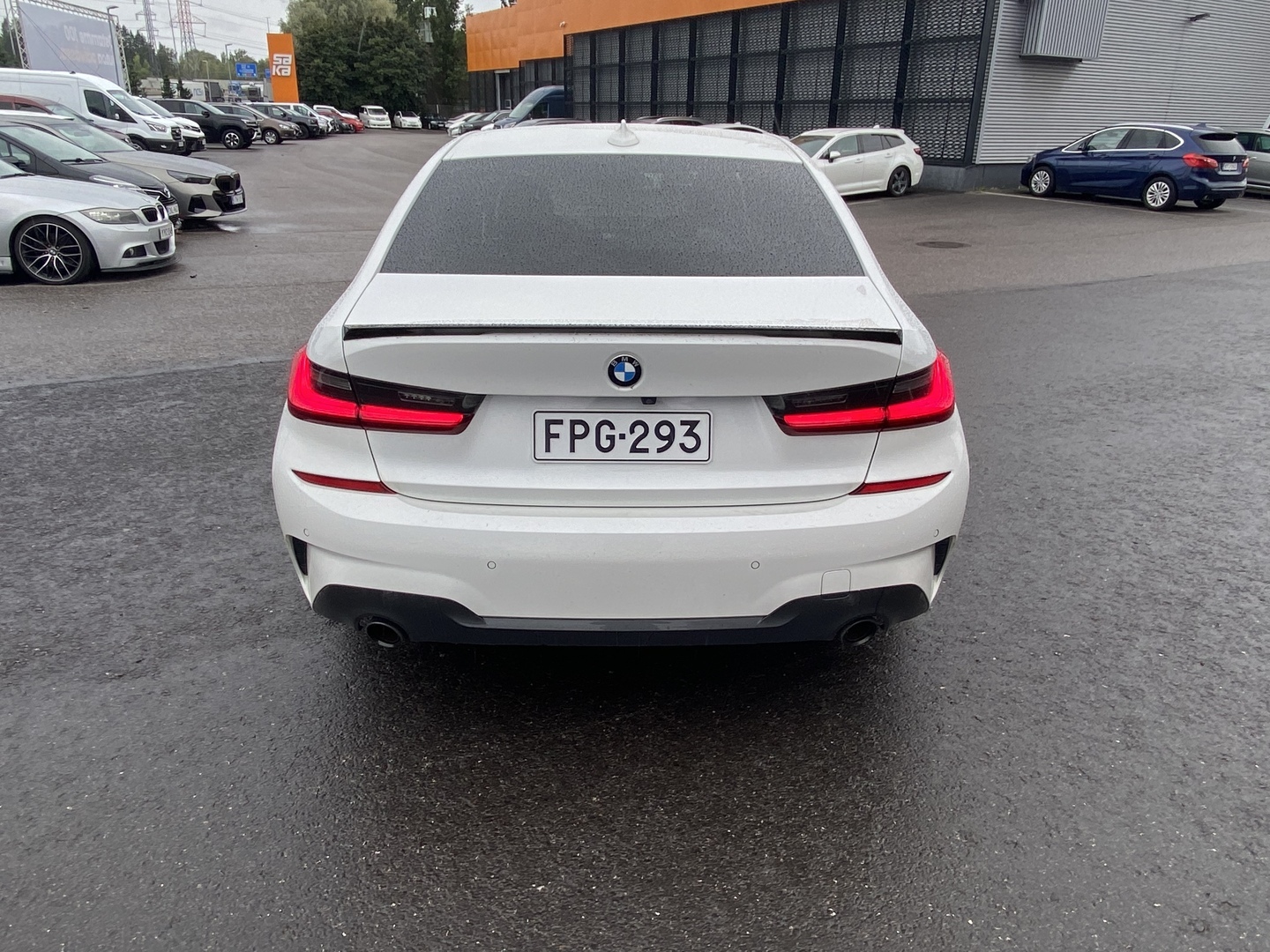 BMW 330 2021