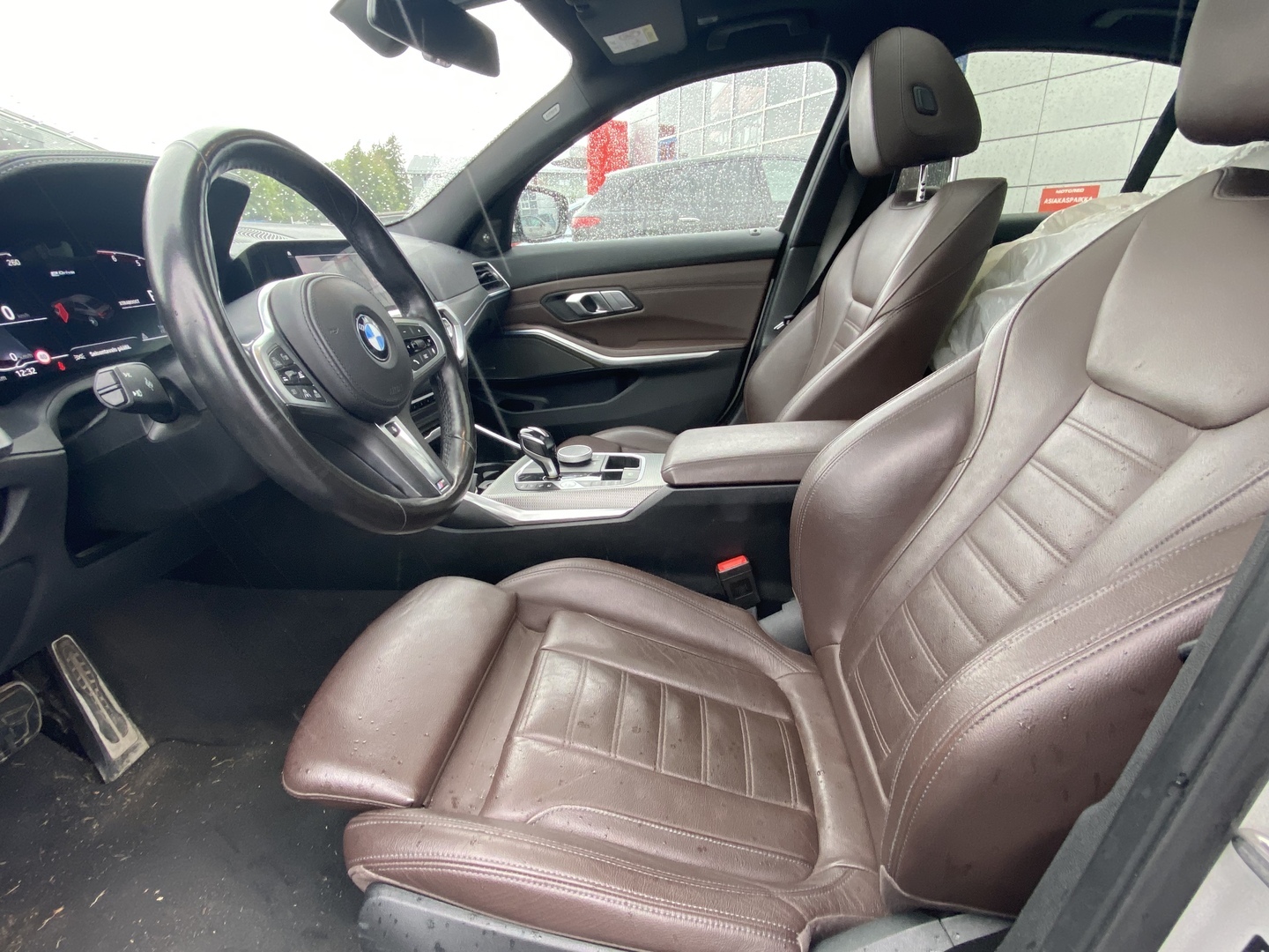 BMW 330 2021