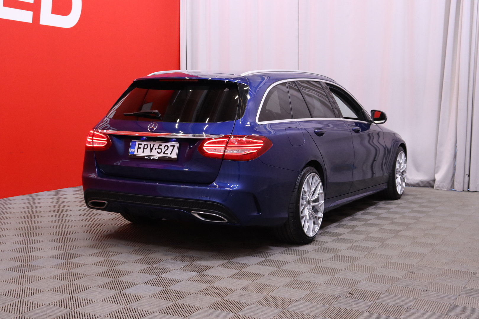 MERCEDES-BENZ C 2016
