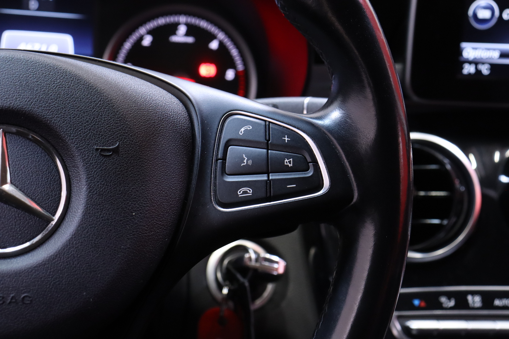 MERCEDES-BENZ C 2016