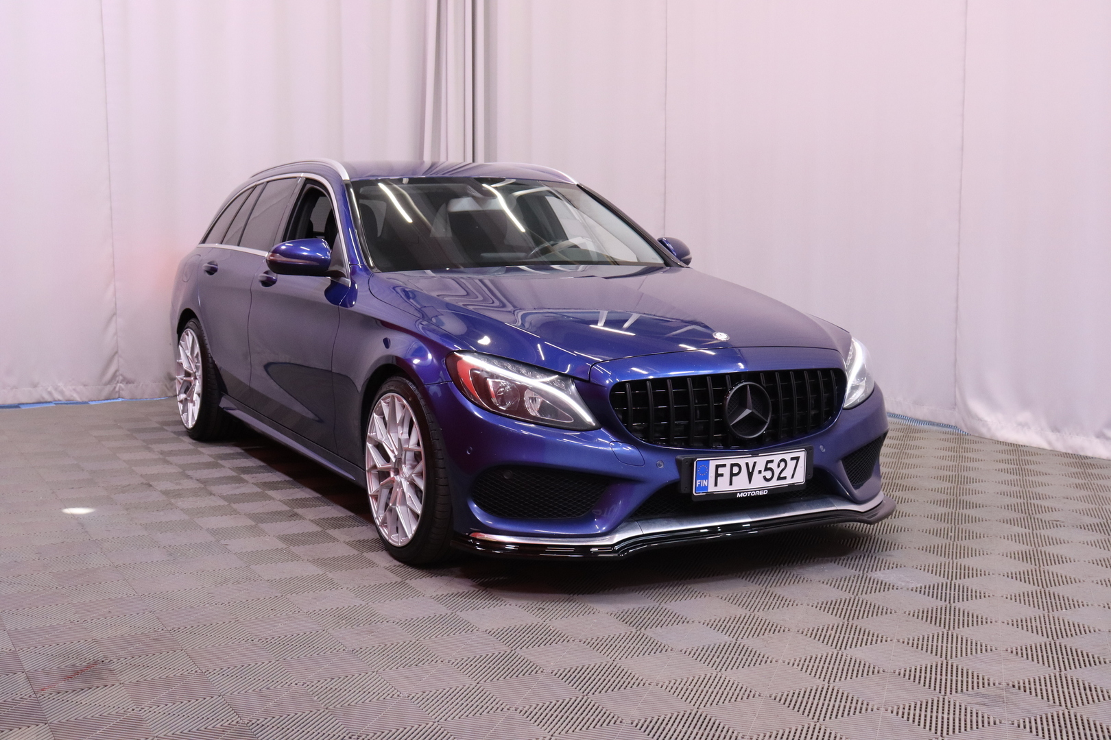 MERCEDES-BENZ C 2016