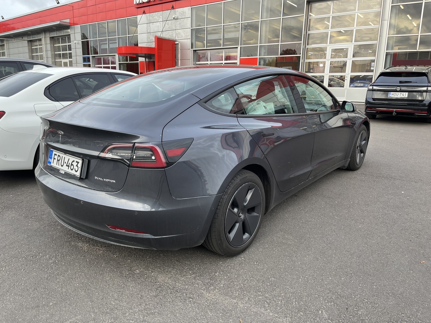 TESLA Model 3 2021