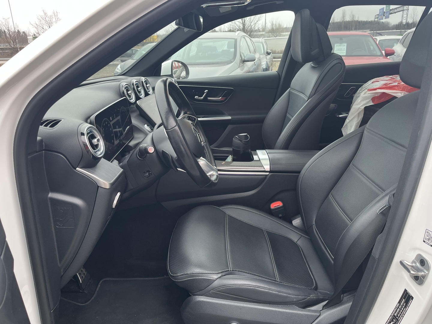 MERCEDES-BENZ GLC 2023