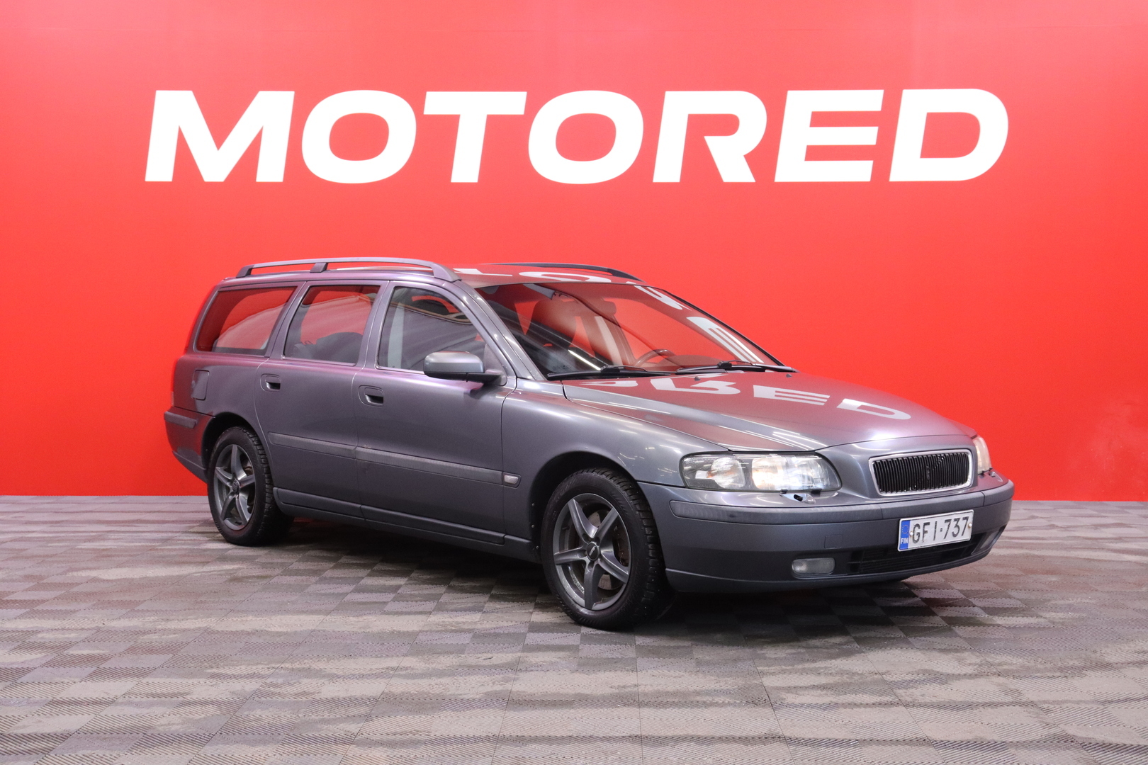 VOLVO V70 2003