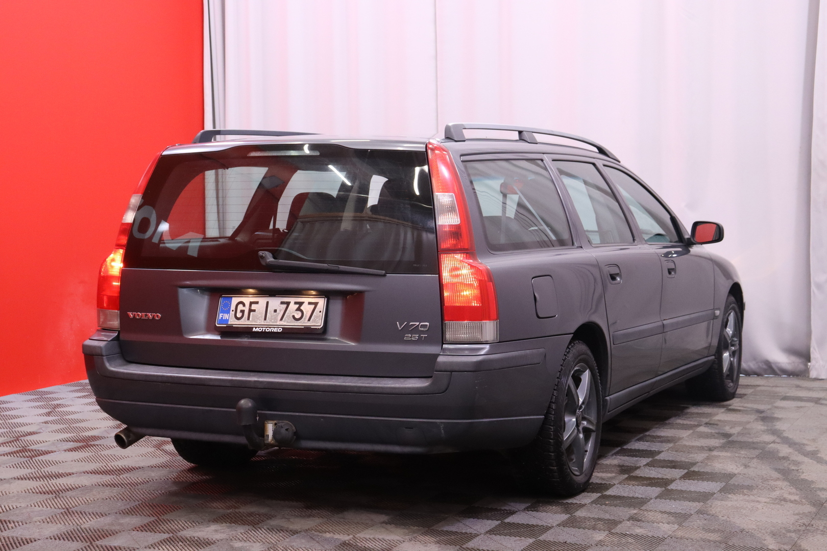 VOLVO V70 2003