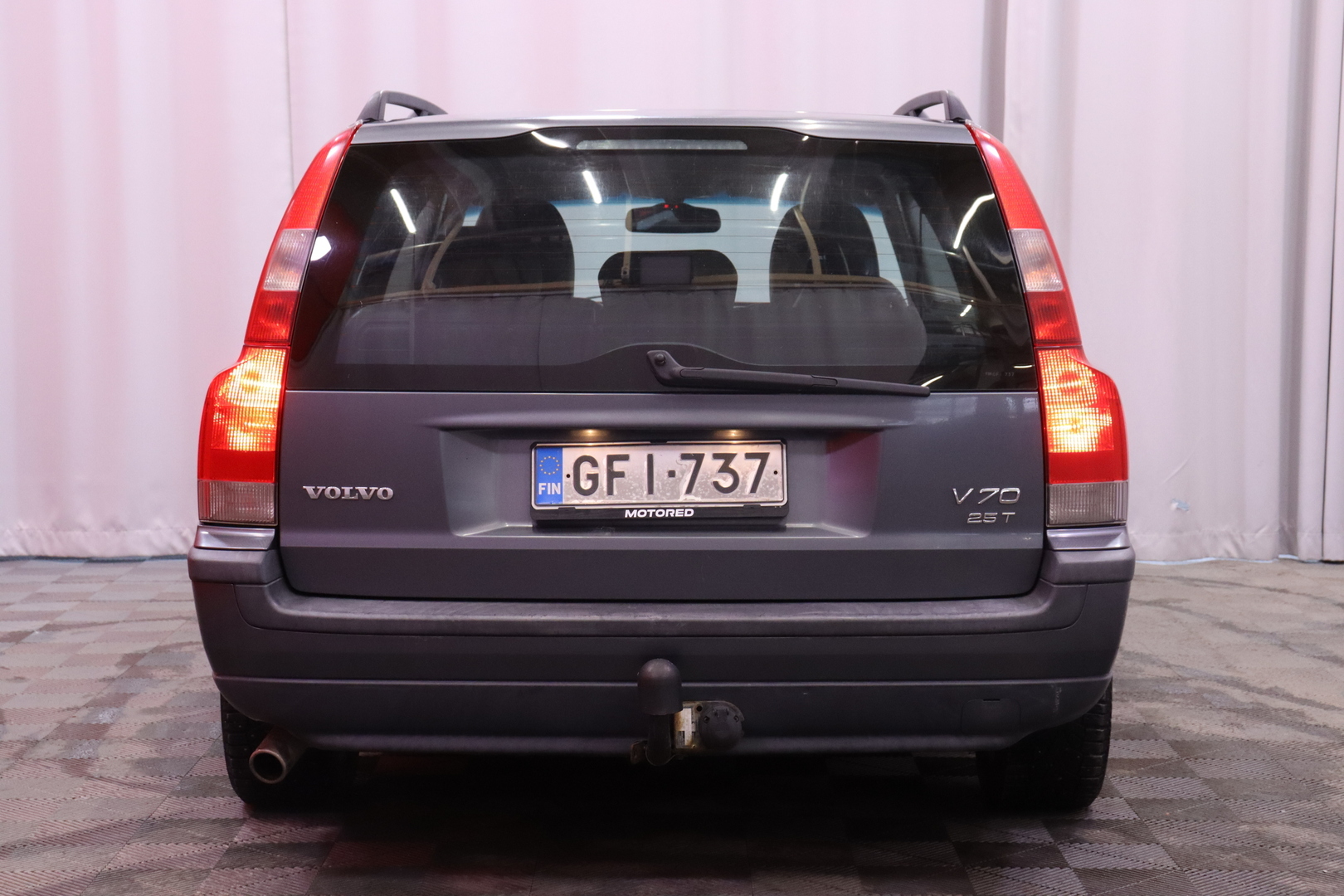 VOLVO V70 2003