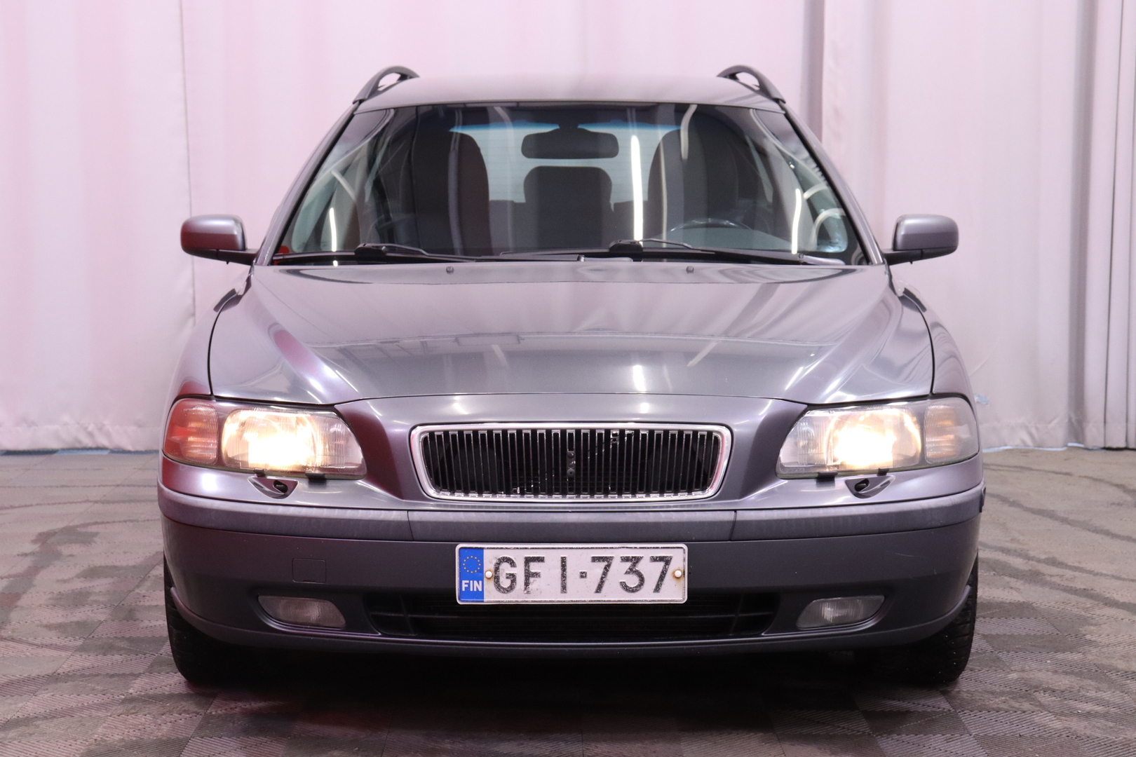 VOLVO V70 2003