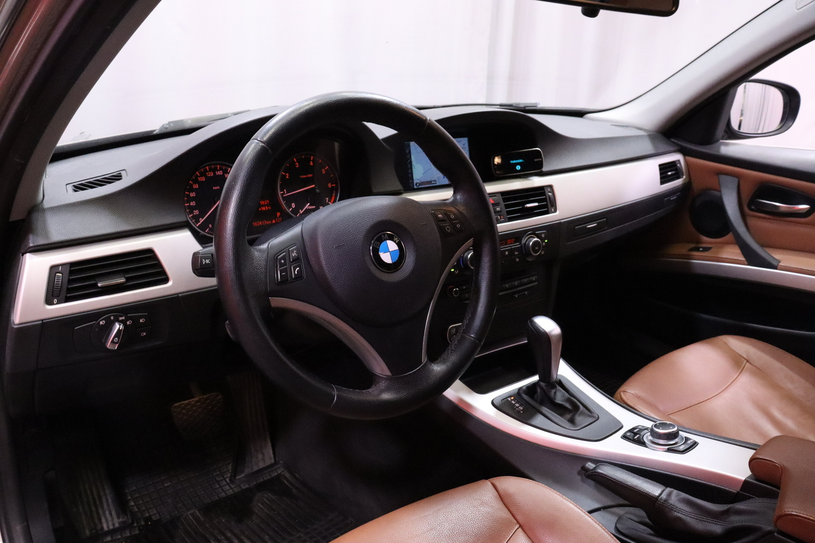 BMW 318 2011