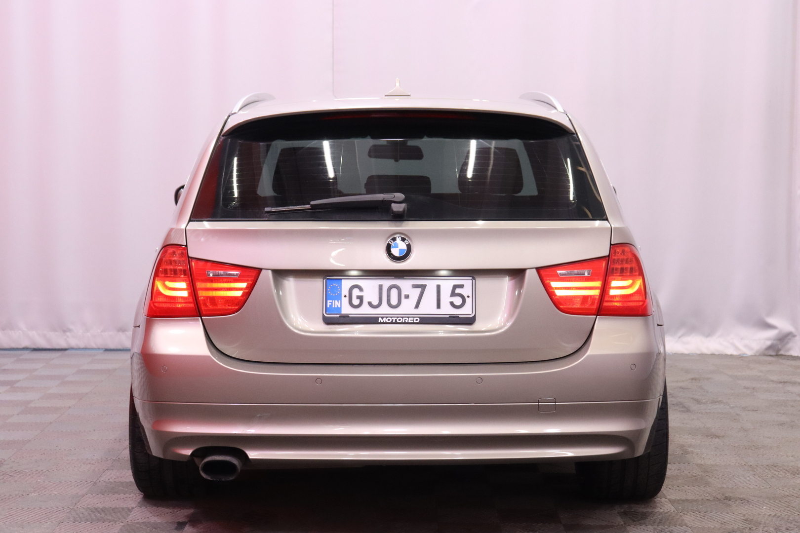 BMW 318 2011