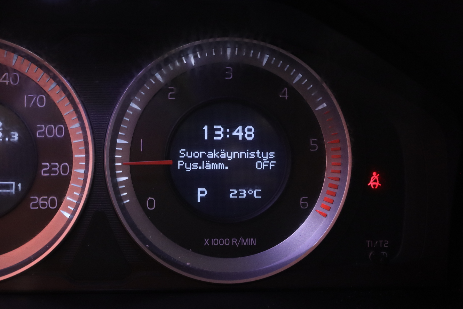 VOLVO XC70 2011