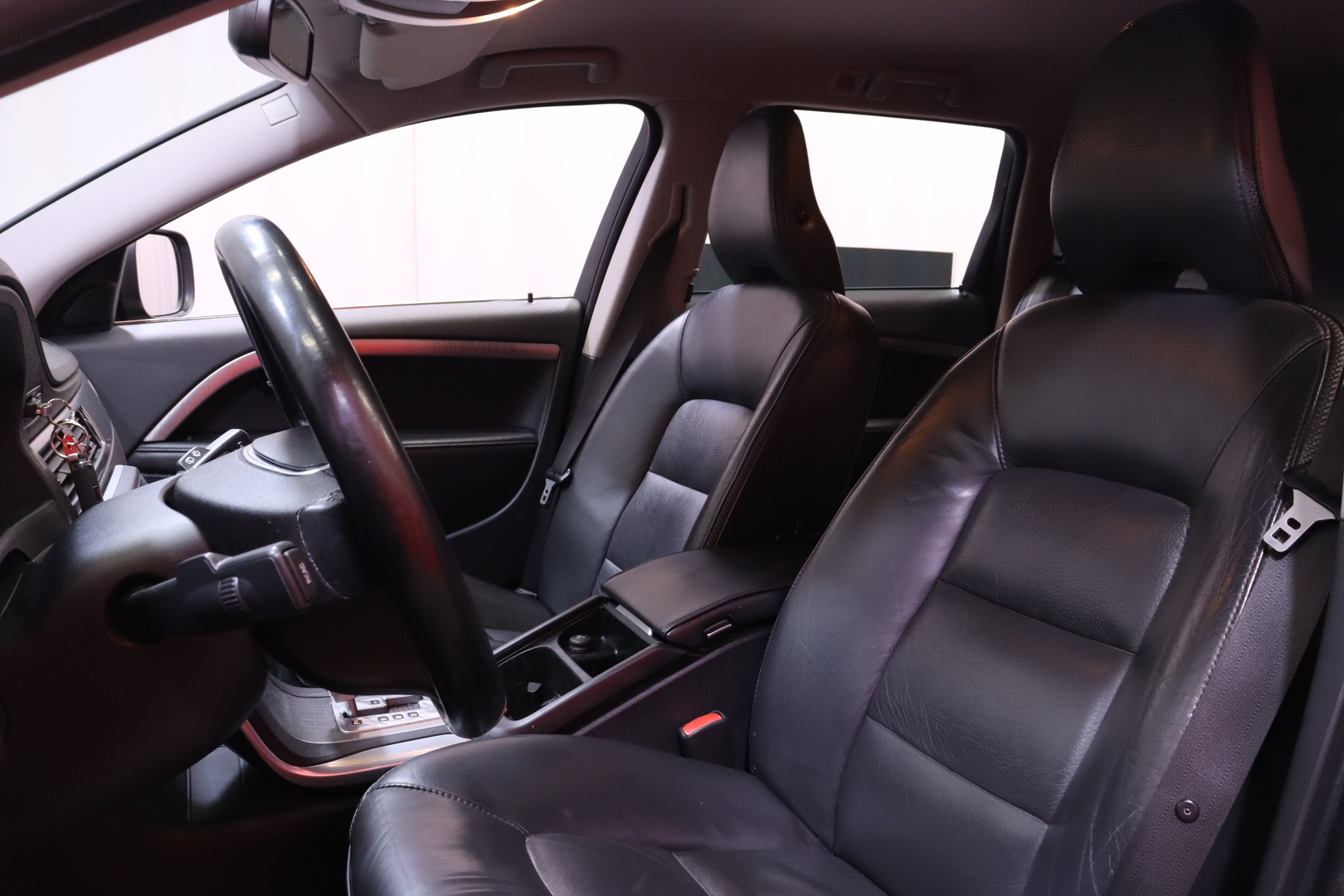VOLVO XC70 2011