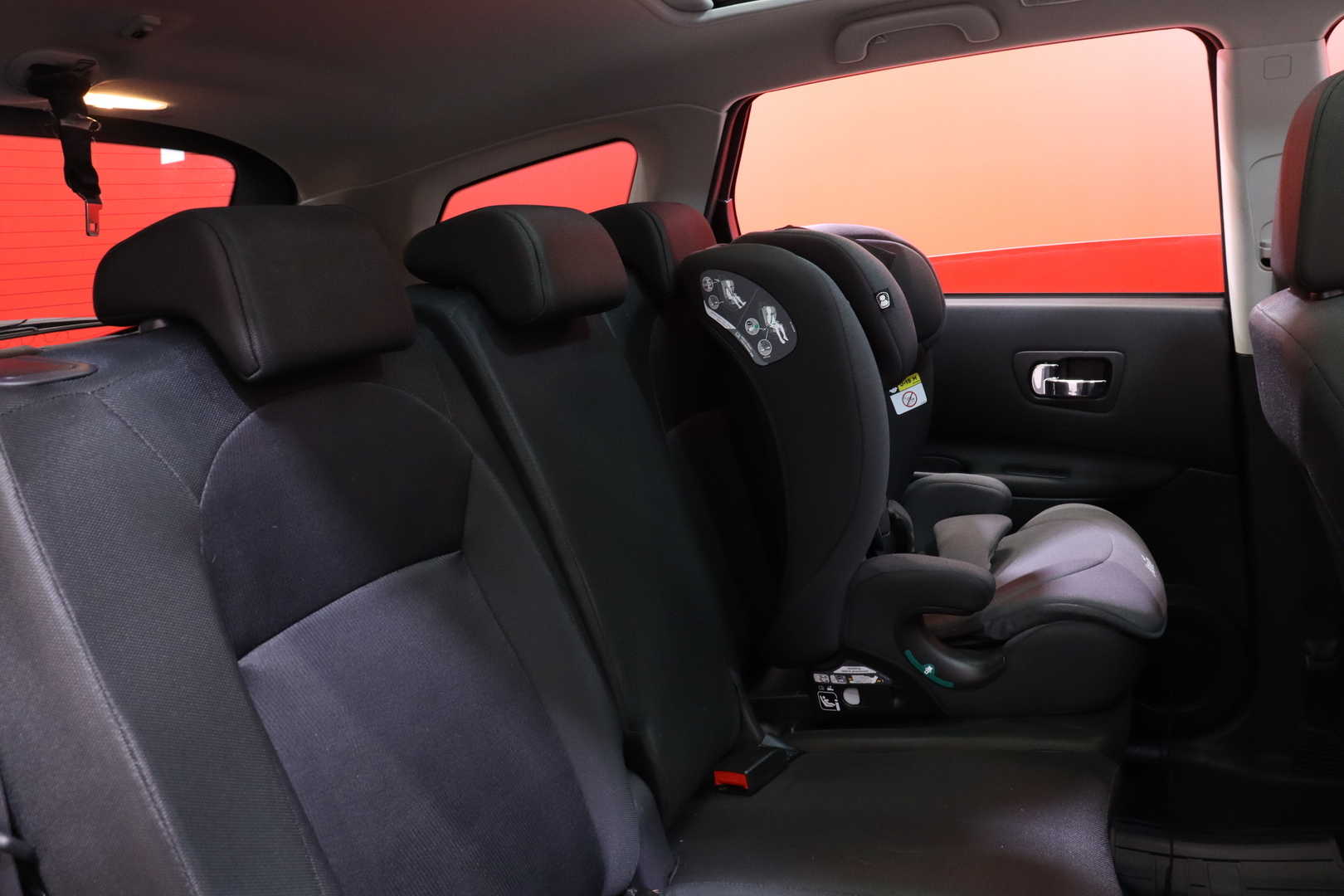 NISSAN Qashqai+2 2012