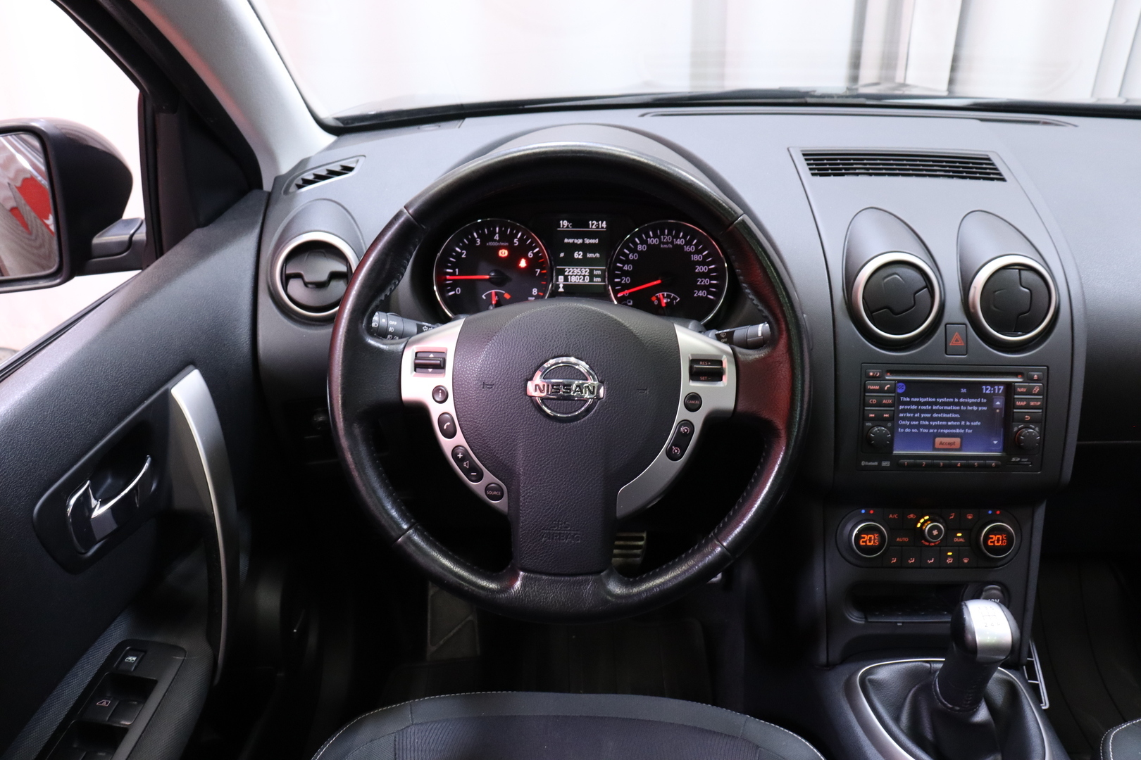 NISSAN Qashqai+2 2012