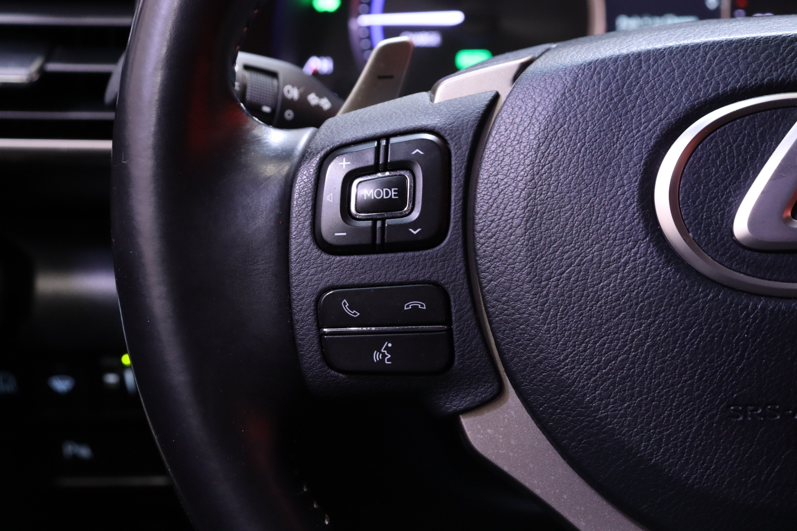 LEXUS IS 2019