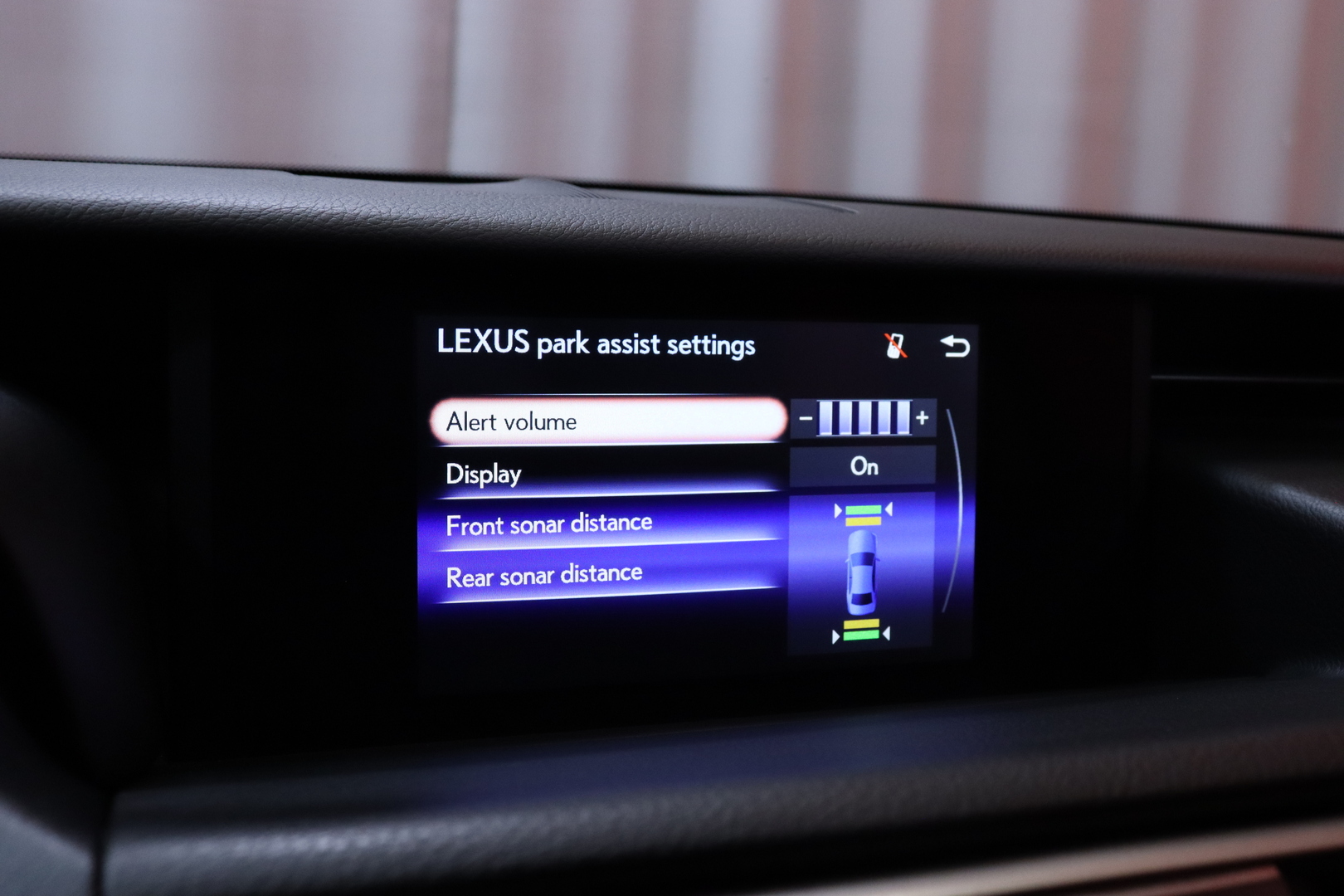 LEXUS IS 2019