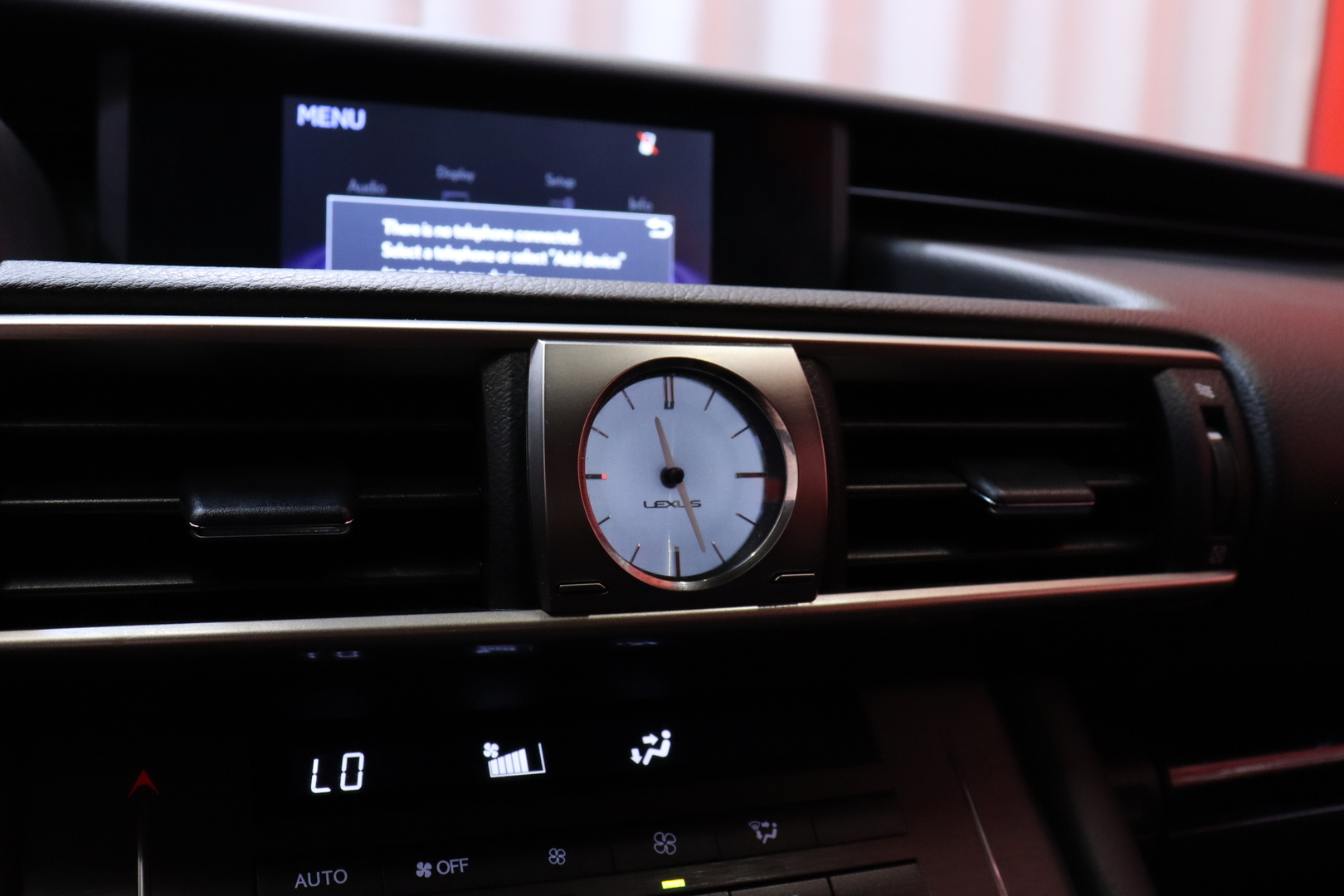 LEXUS IS 2019